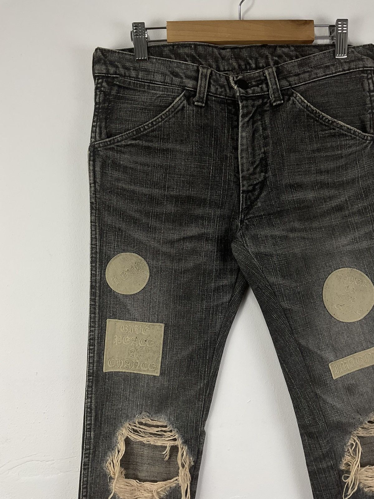 Number (N)ine Number (N)ine F/W'04 Love & Peace Patchwork Distressed Denim Size US 30 / EU 46 - 3 Thumbnail