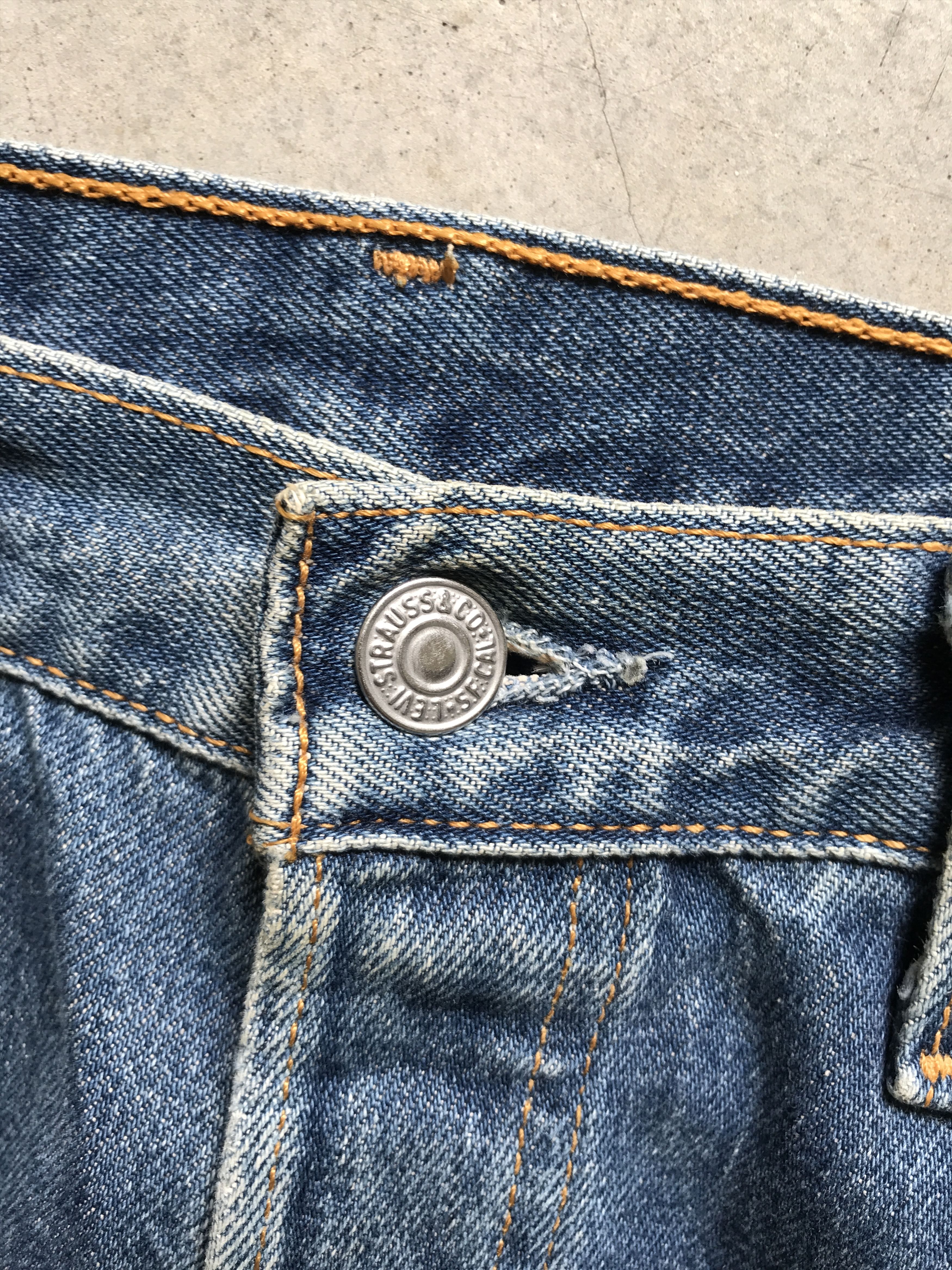 Levi's VLEV68 - Vintage Levis 501 Medium Wash Jeans Size US 29 - 7 Thumbnail
