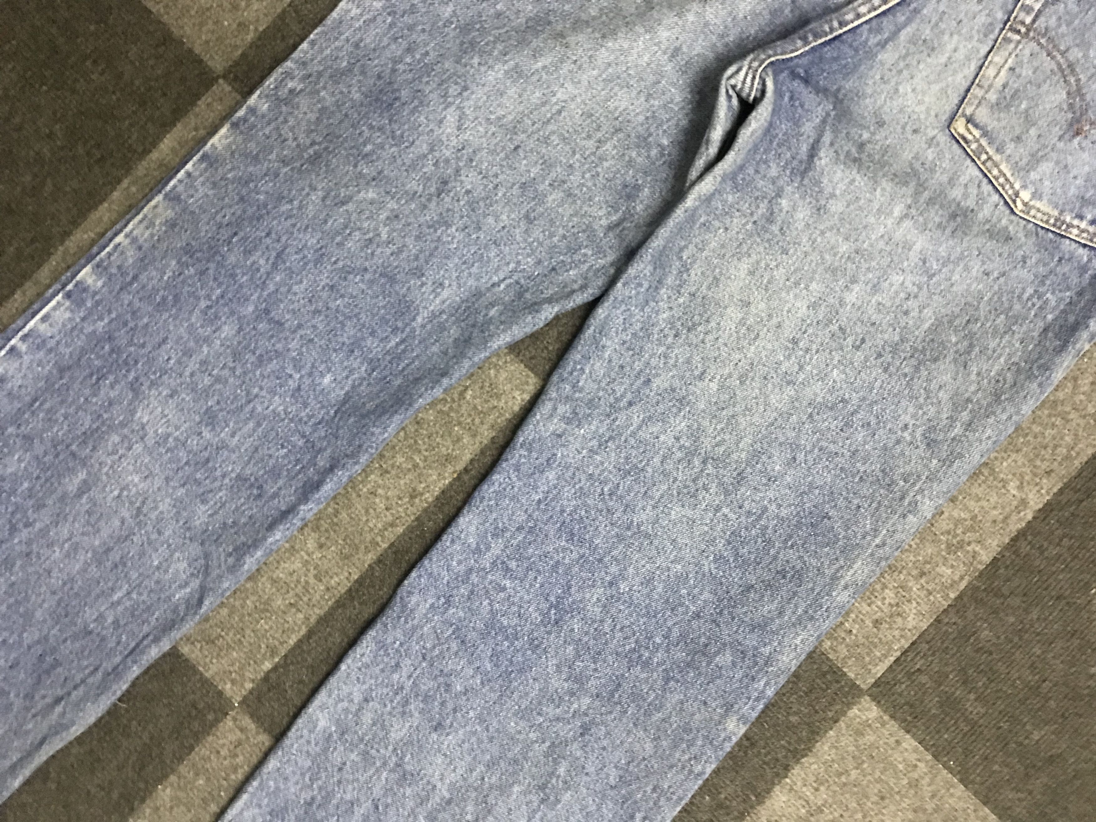 Levi's VLEV122-Vtg Levis 505 Medium Wash Distressed Jeans Size US 37 - 10 Thumbnail