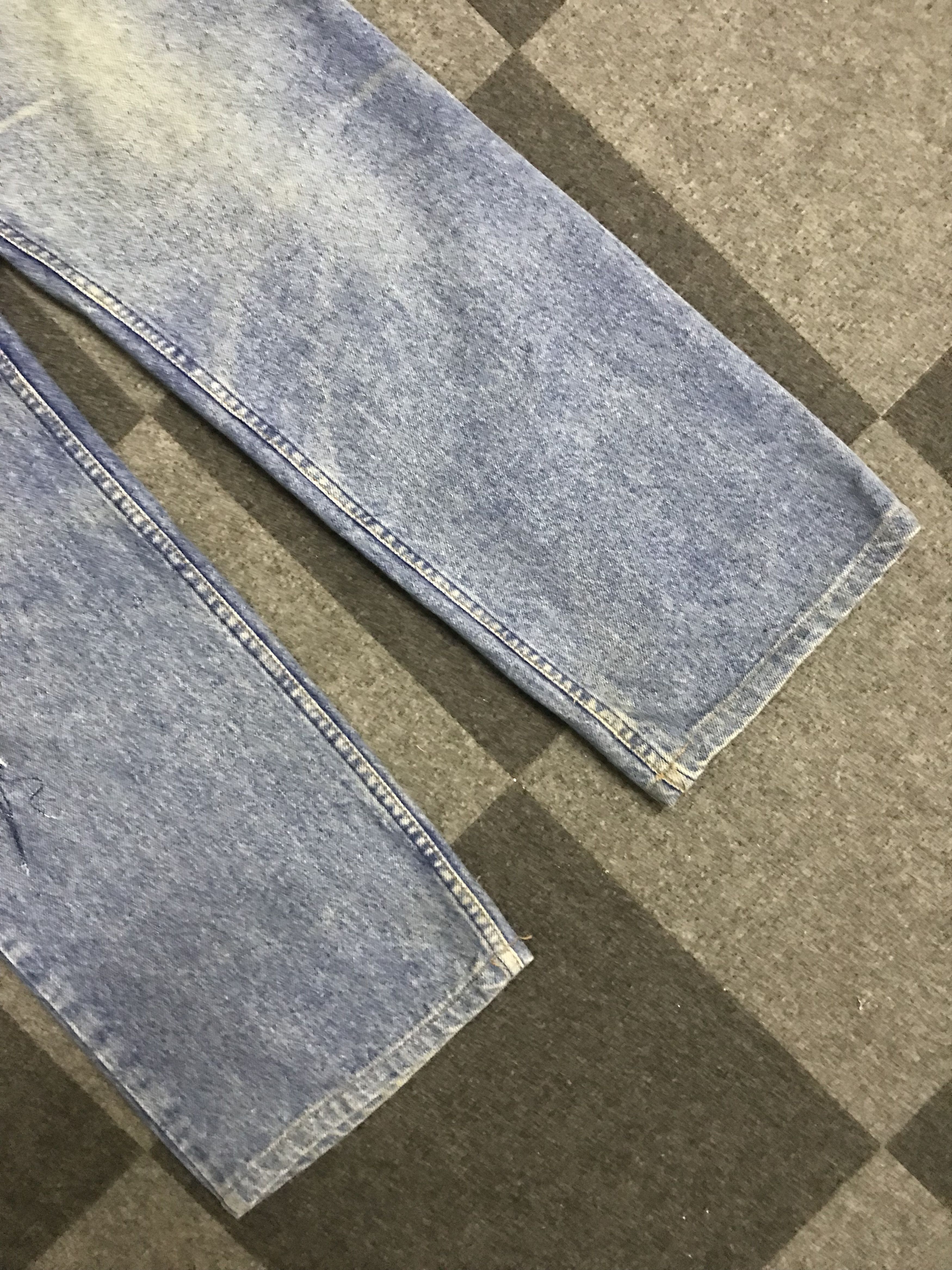 Levi's VLEV122-Vtg Levis 505 Medium Wash Distressed Jeans Size US 37 - 4 Thumbnail