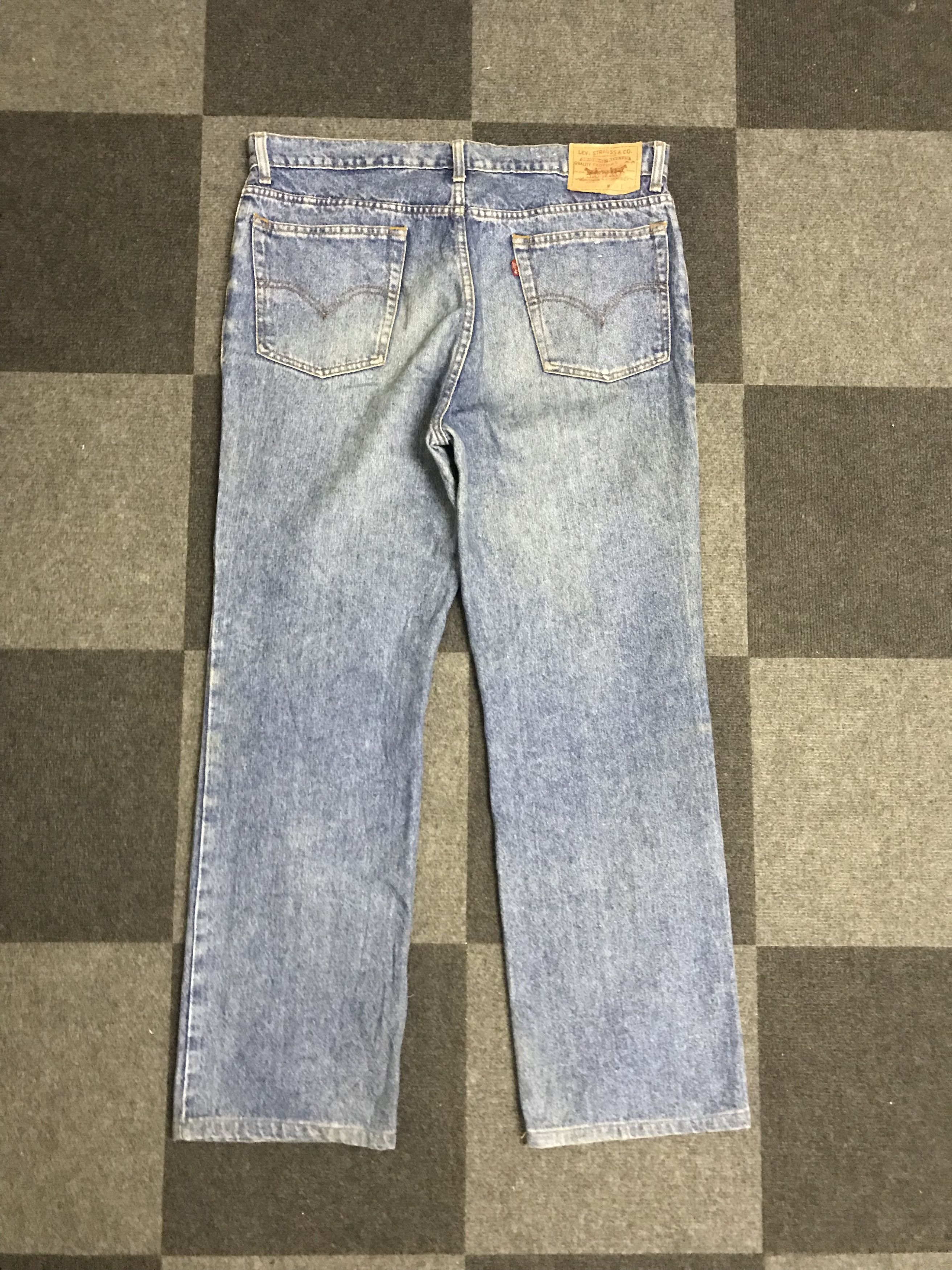 Levi's VLEV122-Vtg Levis 505 Medium Wash Distressed Jeans Size US 37 - 8 Thumbnail