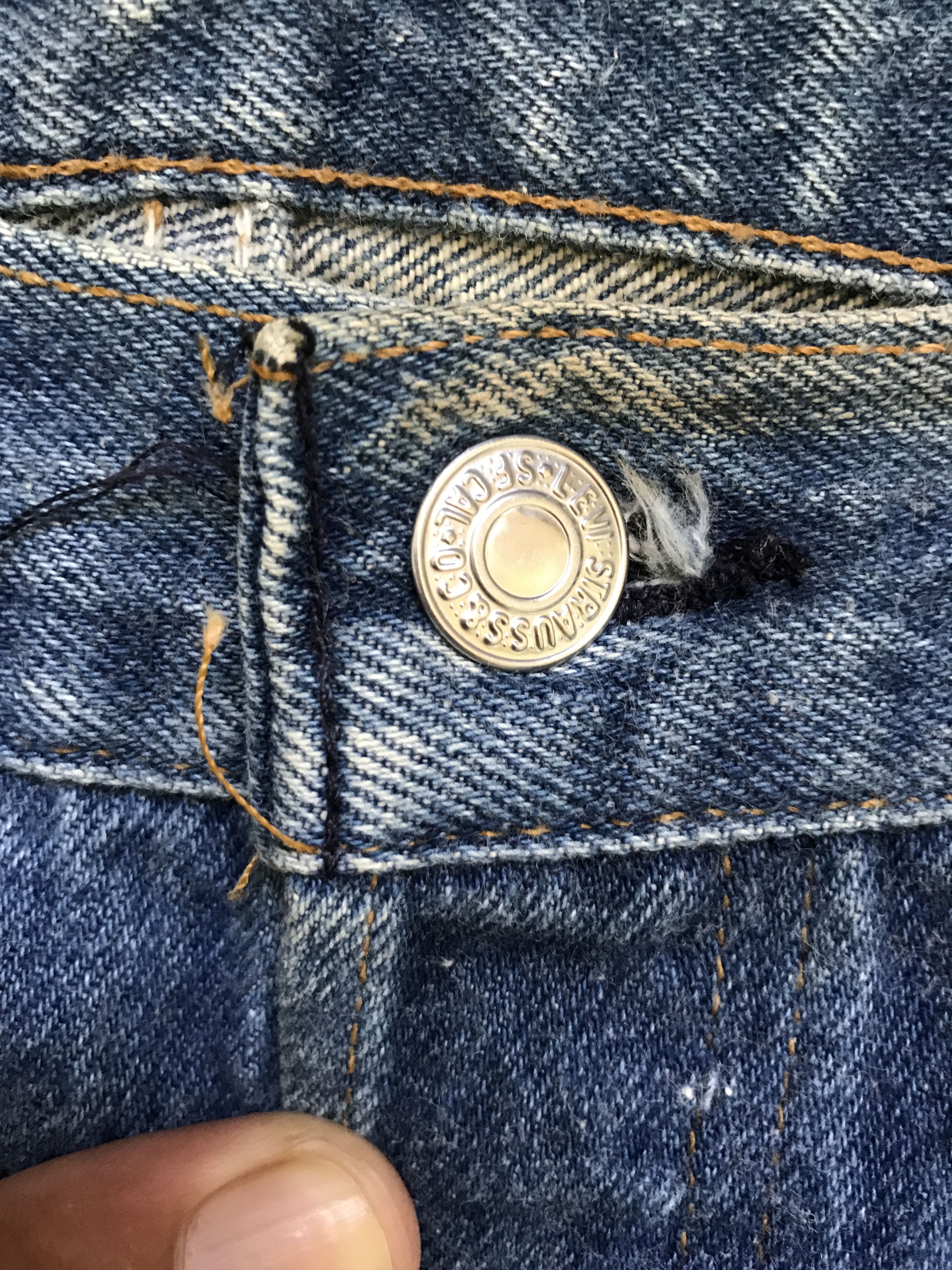 Levi's VLEV46 - Vintage 90s Levis 501 Distressed Denim Size US 32 / EU 48 - 9 Thumbnail