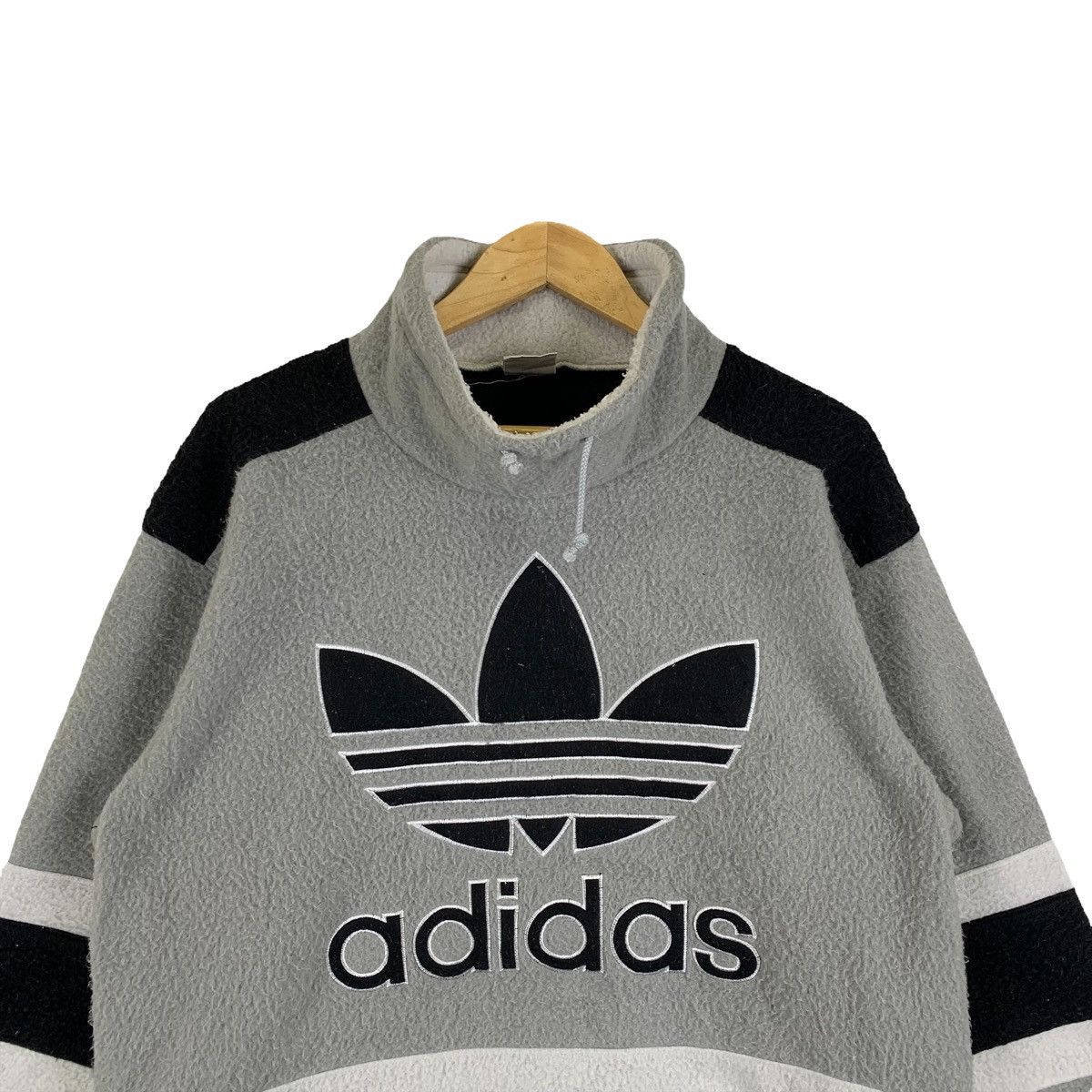Adidas × Vintage Vintage ADIDAS Trefoil Sports Embroidery Fleece Sweatshirt Size US L / EU 52-54 / 3 - 4 Thumbnail