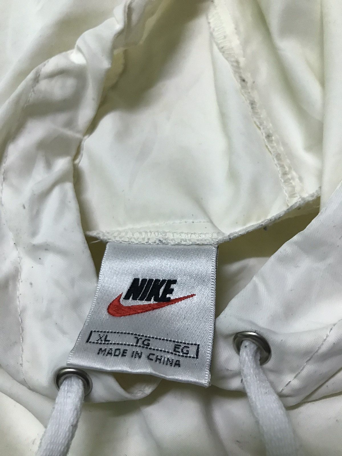 Vintage Vintage Nike pullover windbreaker hoodie Size US XL / EU 56 / 4 - 5 Thumbnail