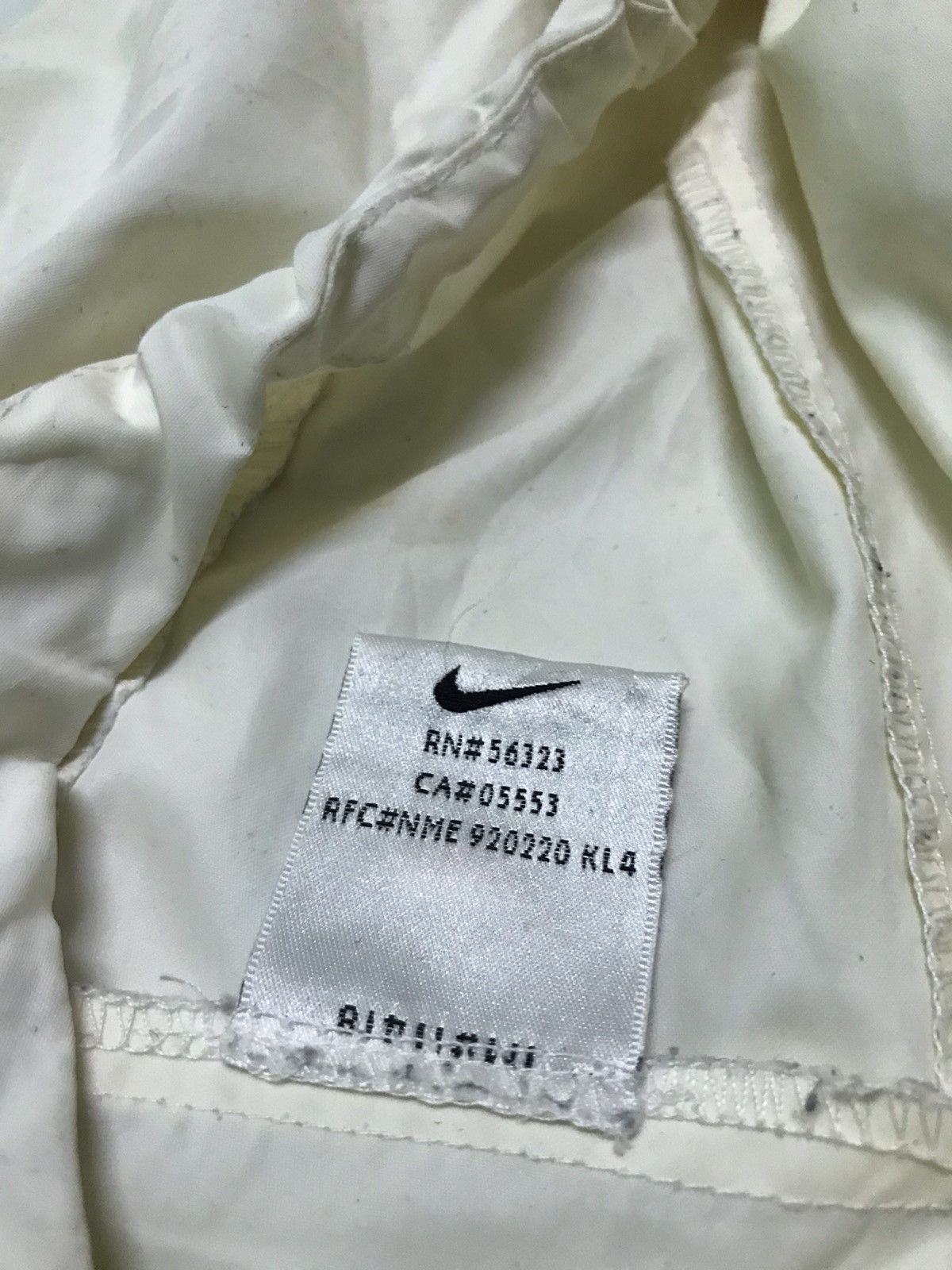 Vintage Vintage Nike pullover windbreaker hoodie Size US XL / EU 56 / 4 - 6 Thumbnail