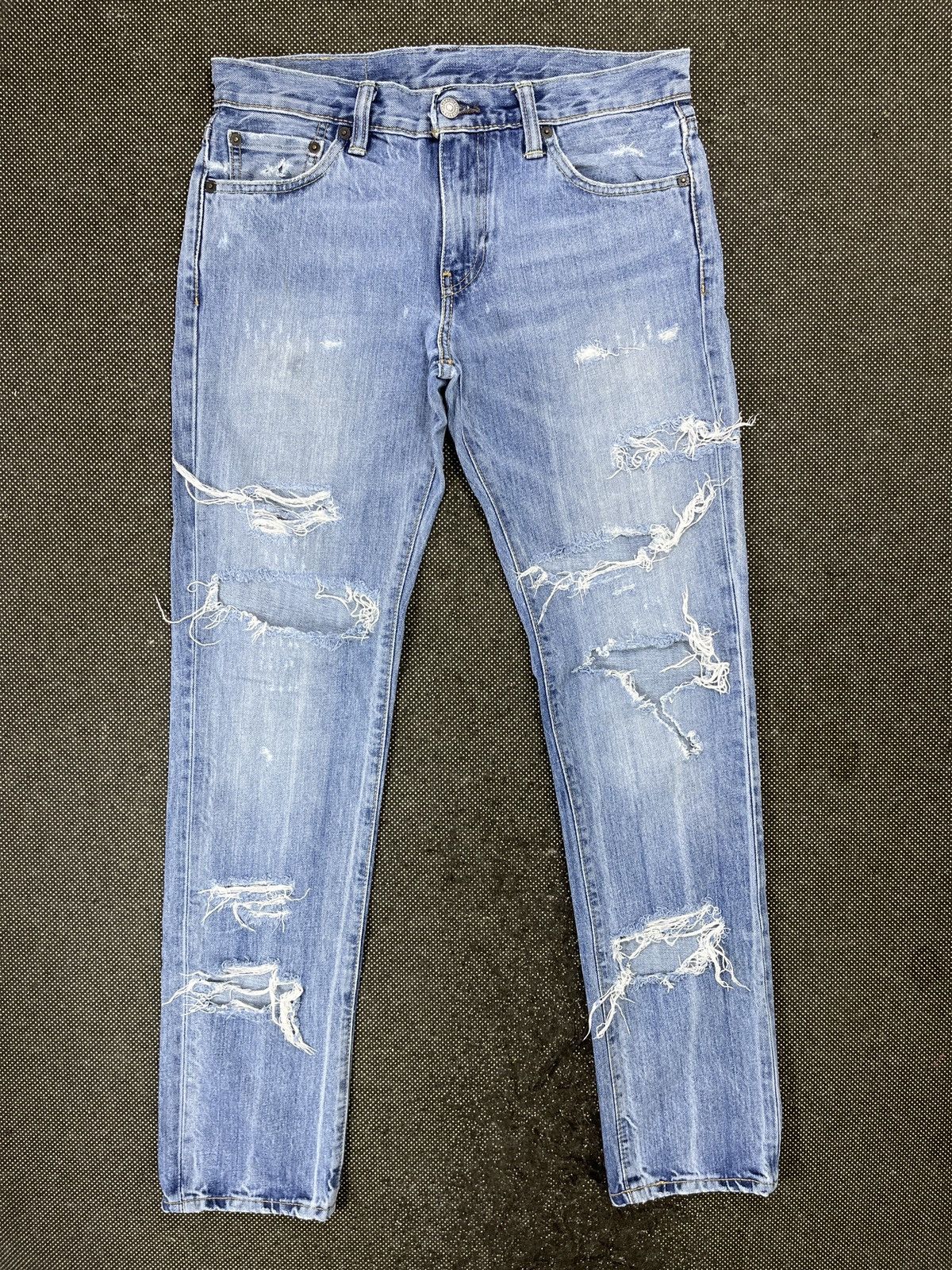 Vintage Levis 511 Distressed Jeans - J676