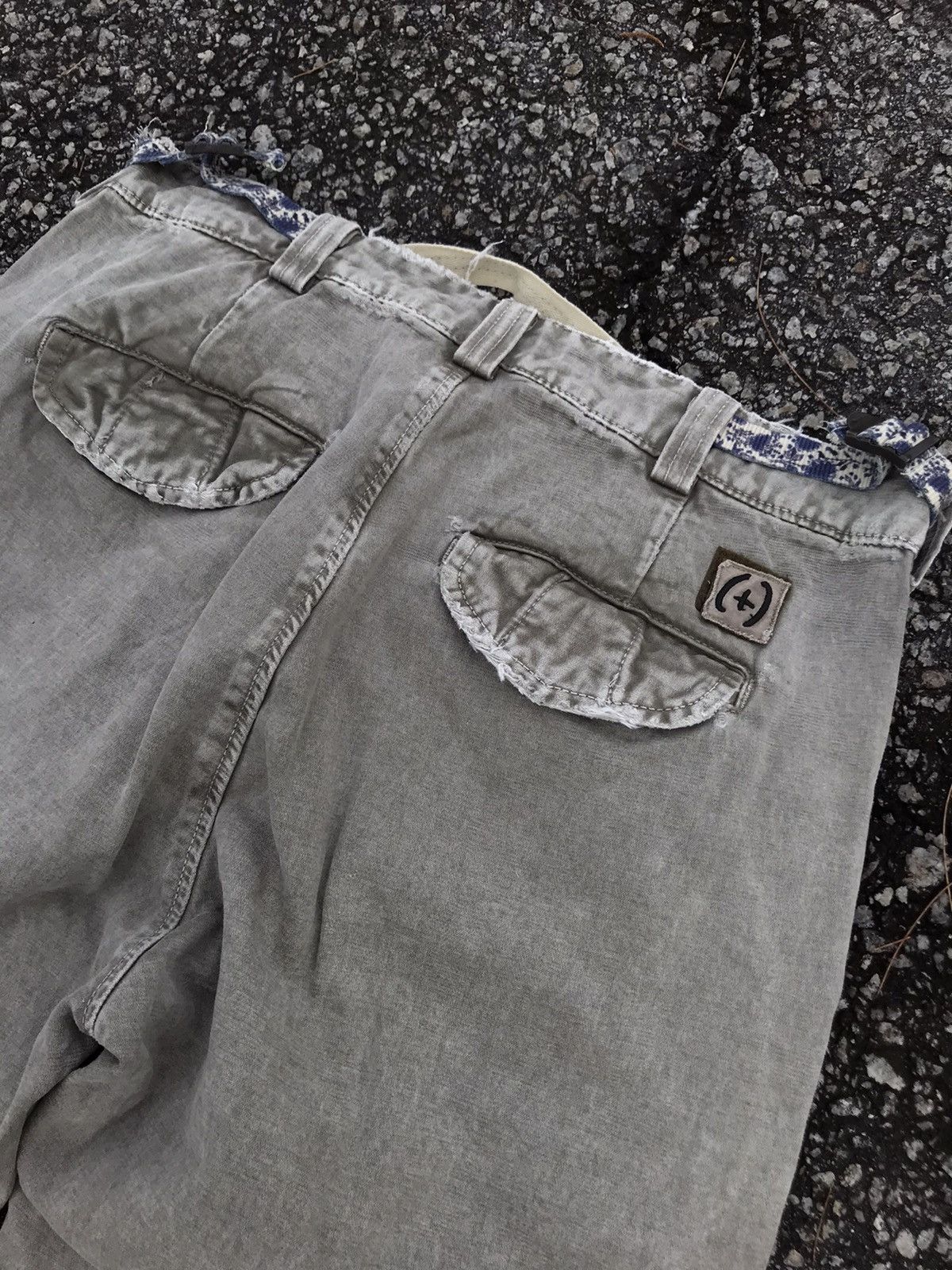 (+)PEOPLE Vintage Italian Designers (+) People Distressed Cargo Pants Size US 31 - 8 Thumbnail
