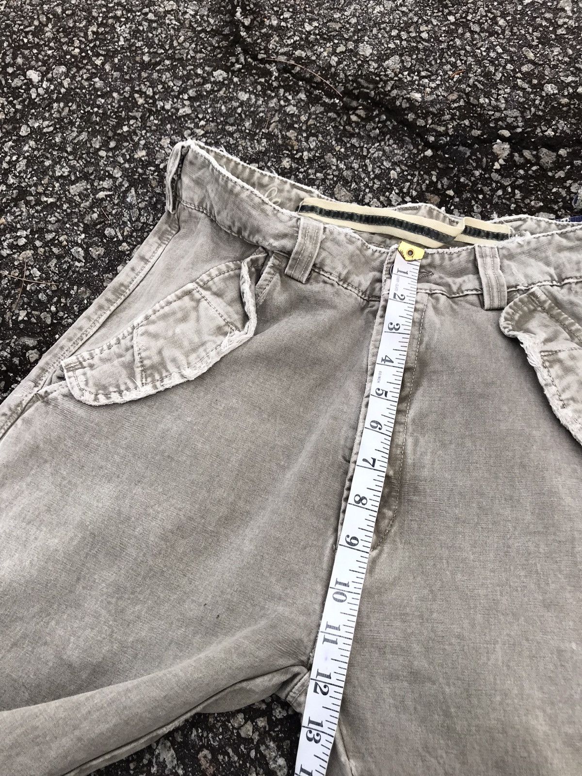 (+)PEOPLE Vintage Italian Designers (+) People Distressed Cargo Pants Size US 31 - 25 Thumbnail