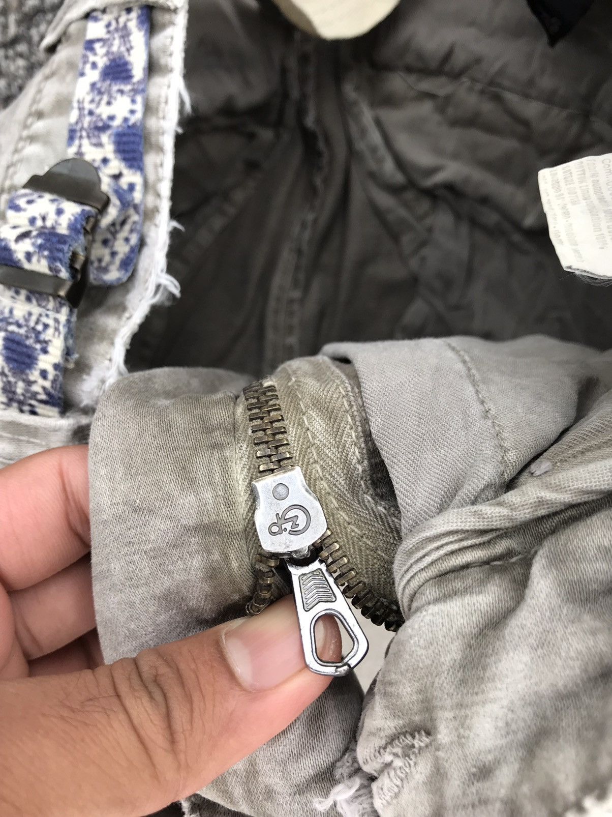 (+)PEOPLE Vintage Italian Designers (+) People Distressed Cargo Pants Size US 31 - 14 Thumbnail