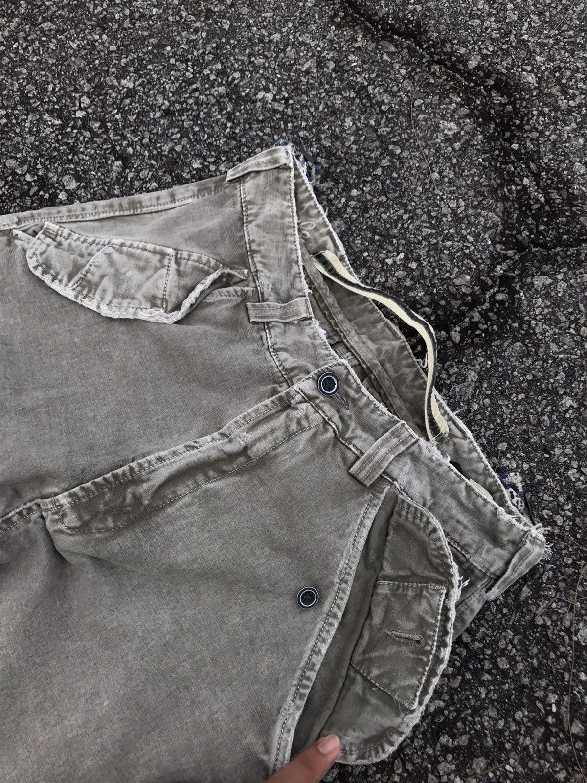 (+)PEOPLE Vintage Italian Designers (+) People Distressed Cargo Pants Size US 31 - 9 Thumbnail