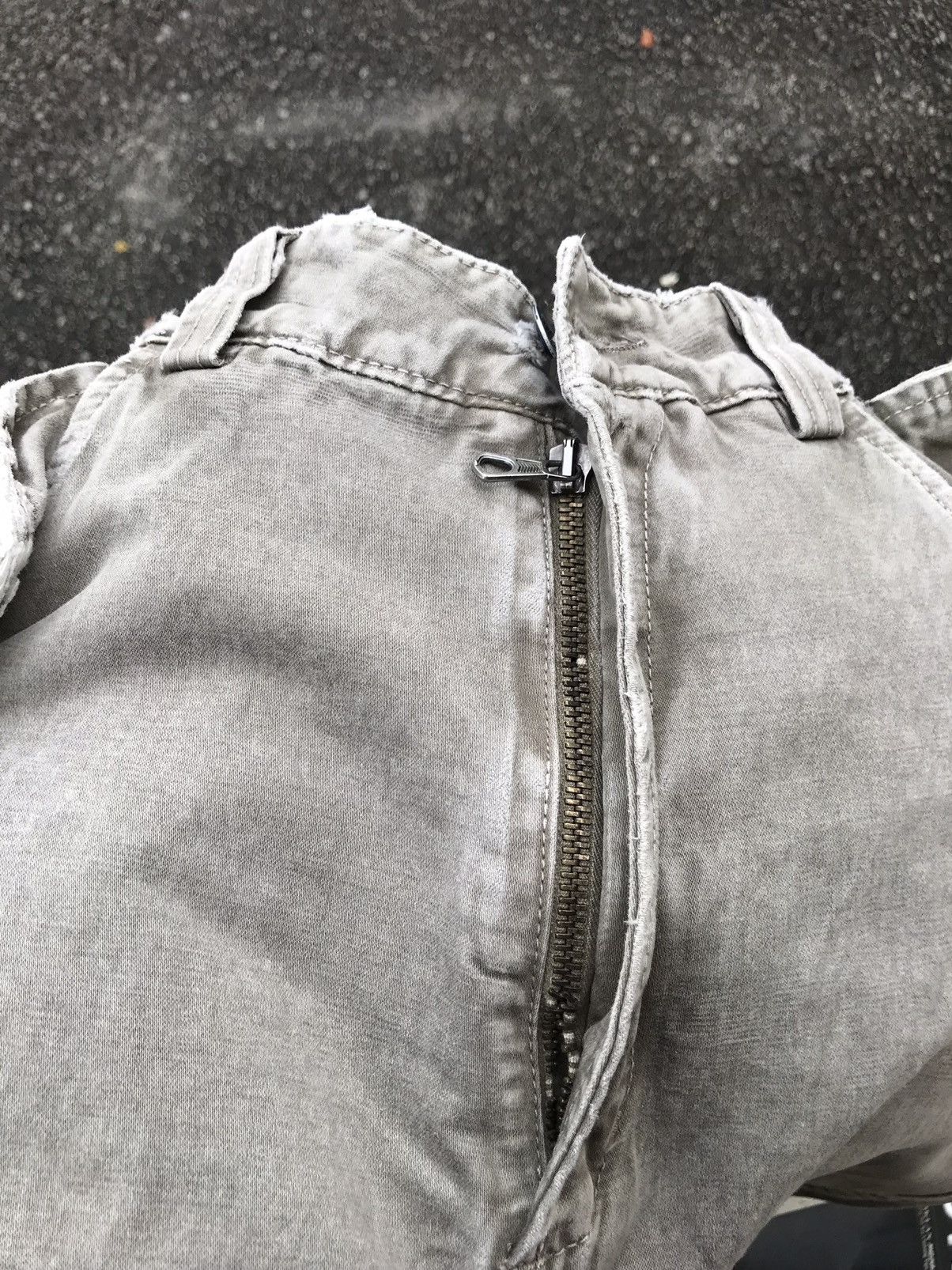 (+)PEOPLE Vintage Italian Designers (+) People Distressed Cargo Pants Size US 31 - 13 Thumbnail