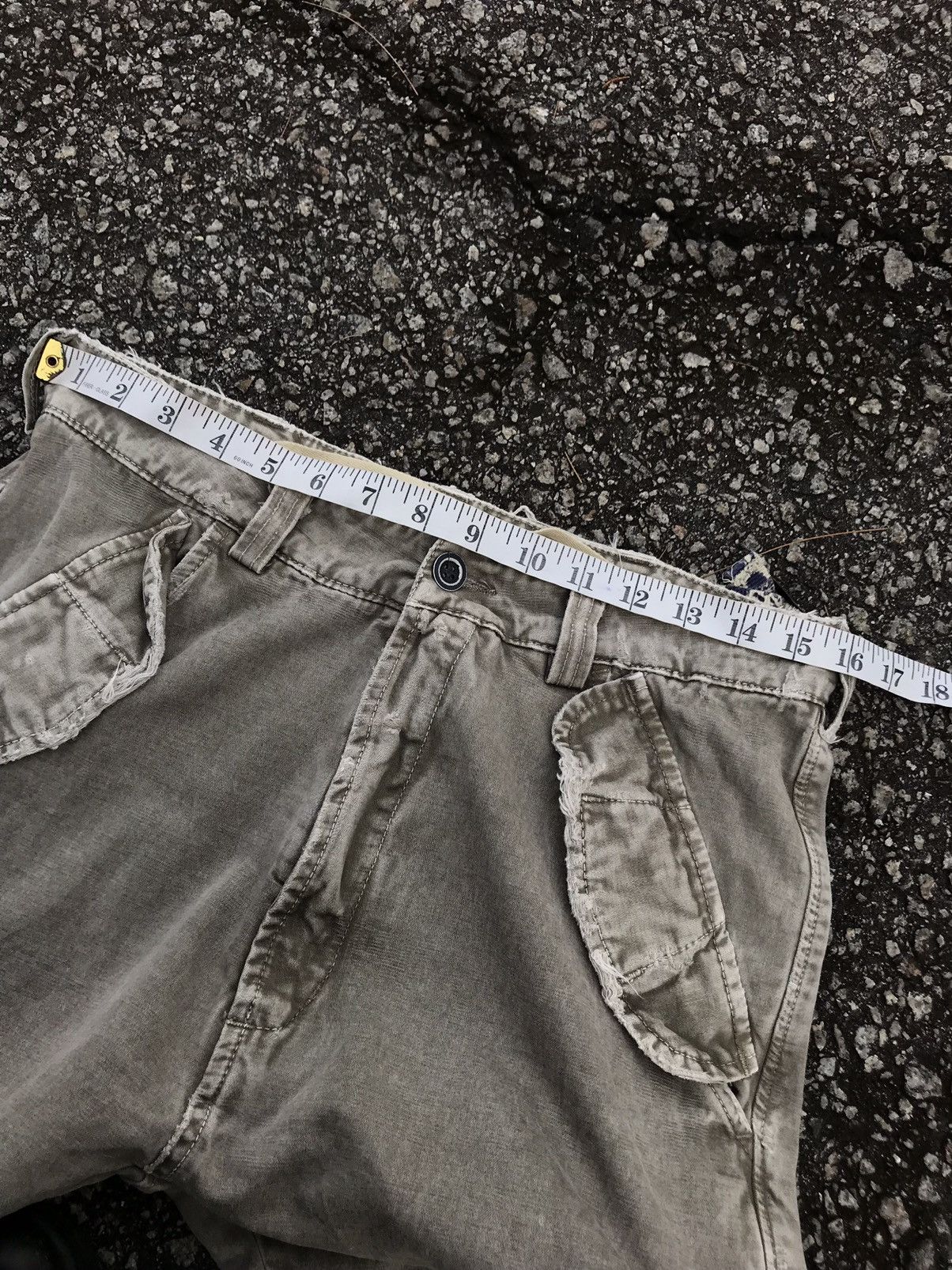(+)PEOPLE Vintage Italian Designers (+) People Distressed Cargo Pants Size US 31 - 19 Thumbnail
