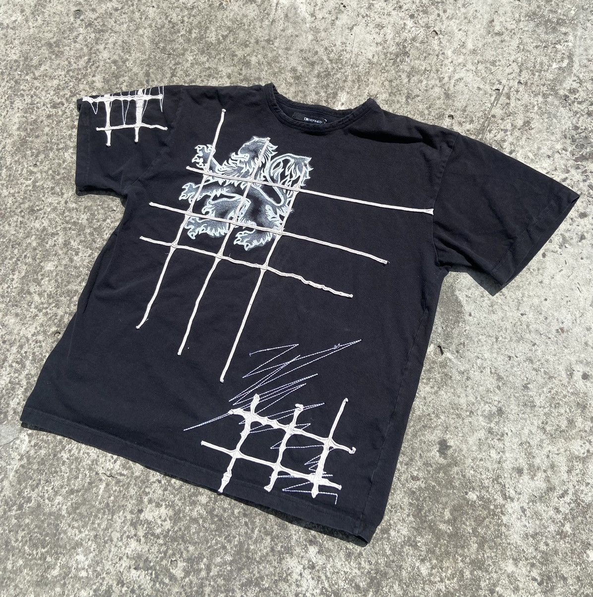 Japanese Brand Y2K vintage t-shirt avant garden style rare casual hype logo Size US XL / EU 56 / 4 - 2 Thumbnail