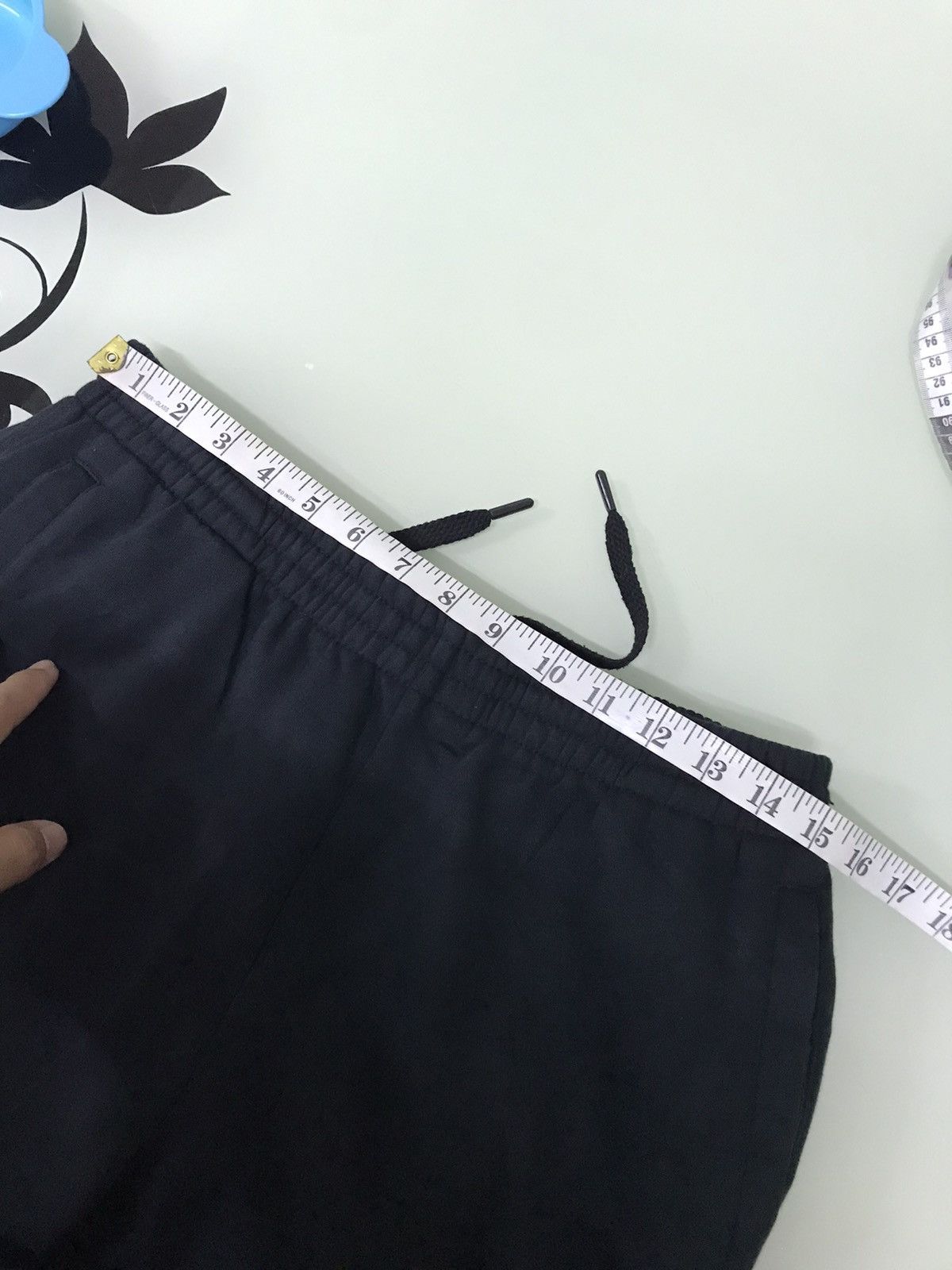 Nike Vintage Nike Small Swoosh Winter Sweatpants Size US 33 - 16 Thumbnail