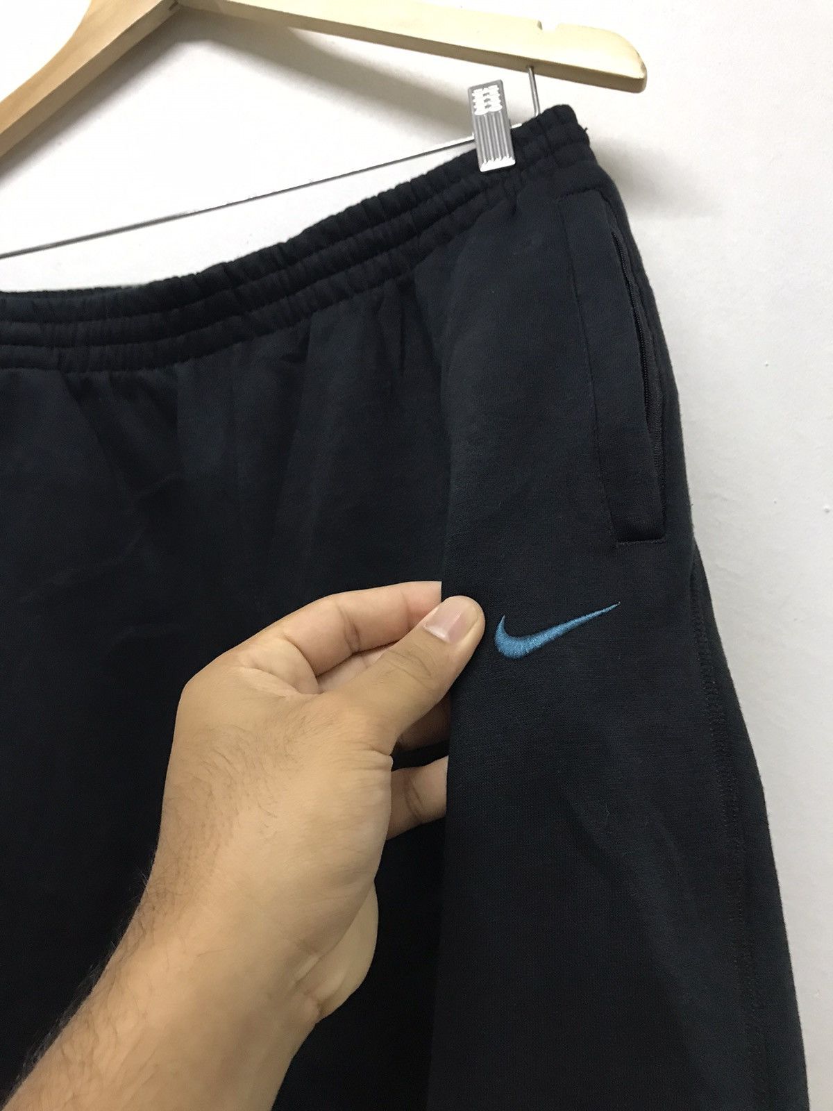 Nike Vintage Nike Small Swoosh Winter Sweatpants Size US 33 - 5 Thumbnail