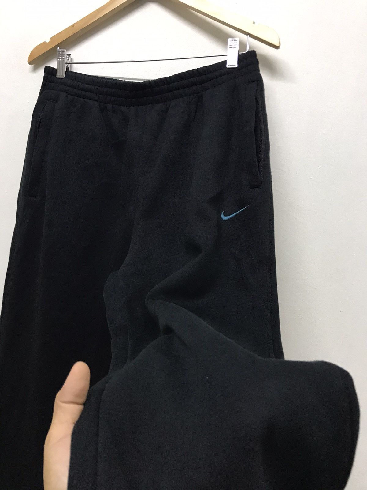Nike Vintage Nike Small Swoosh Winter Sweatpants Size US 33 - 10 Thumbnail
