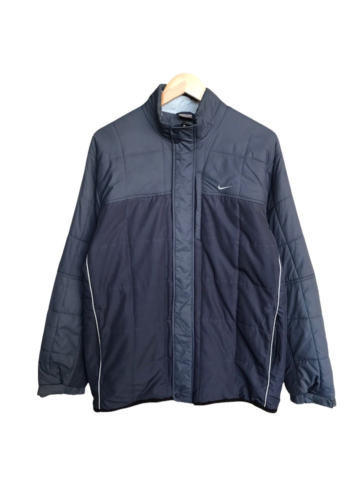 Nike Vintage Y2K Nike Small Swoosh Light Puffer Jacket Size US L / EU 52-54 / 3 - 1 Thumbnail
