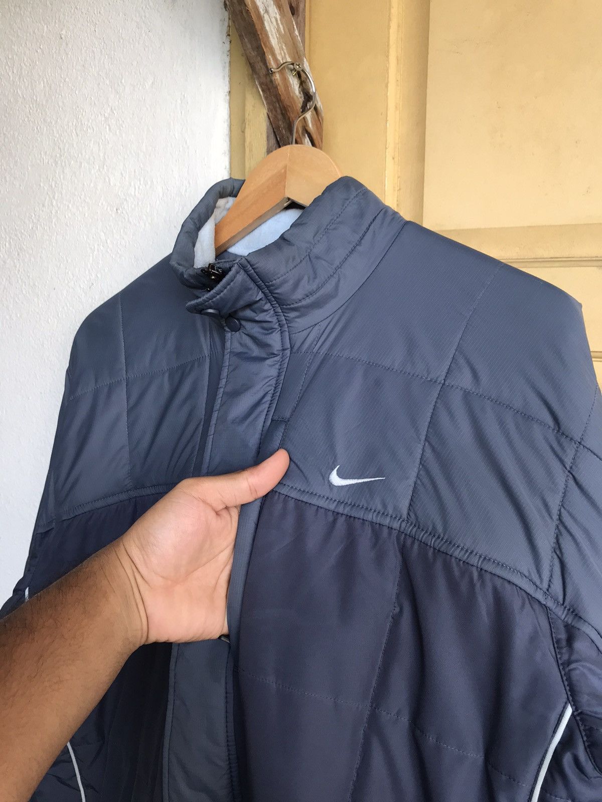 Nike Vintage Y2K Nike Small Swoosh Light Puffer Jacket Size US L / EU 52-54 / 3 - 12 Thumbnail