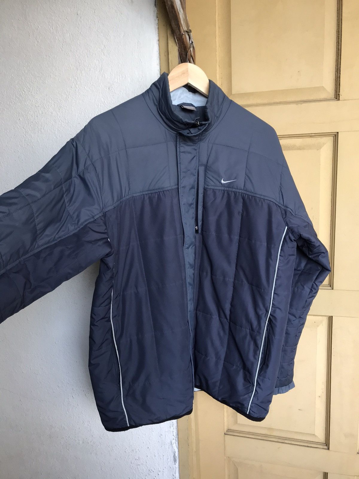 Nike Vintage Y2K Nike Small Swoosh Light Puffer Jacket Size US L / EU 52-54 / 3 - 13 Thumbnail