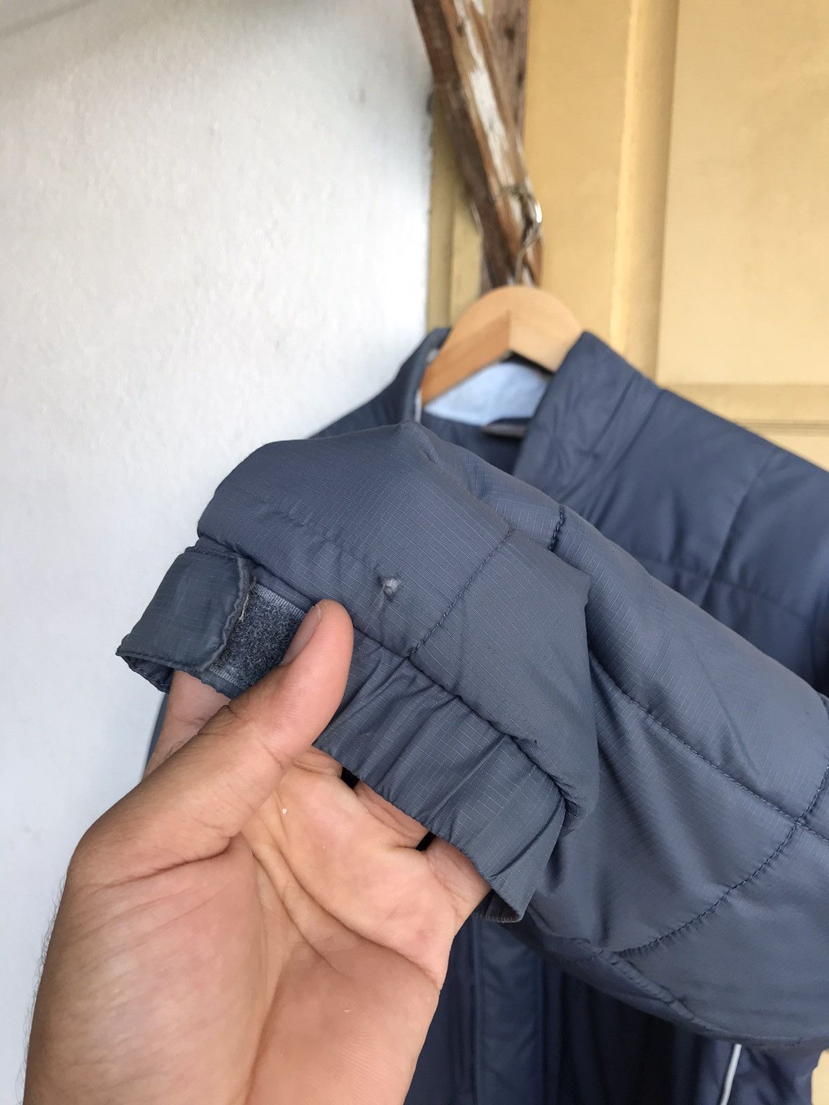 Nike Vintage Y2K Nike Small Swoosh Light Puffer Jacket Size US L / EU 52-54 / 3 - 18 Thumbnail