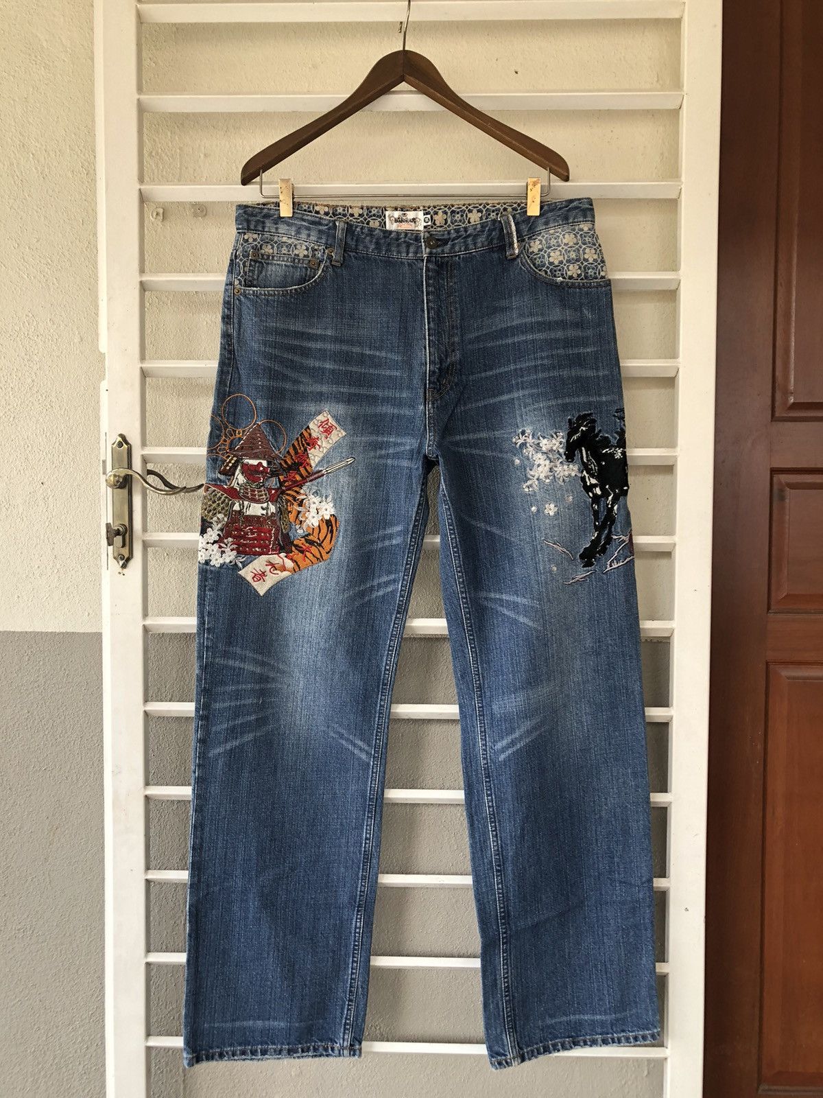 Edition Japan × Japanese Brand Kara Kuri Tamashi emrodery Japanese traditional denim Size US 38 / EU 54 - 1 Thumbnail