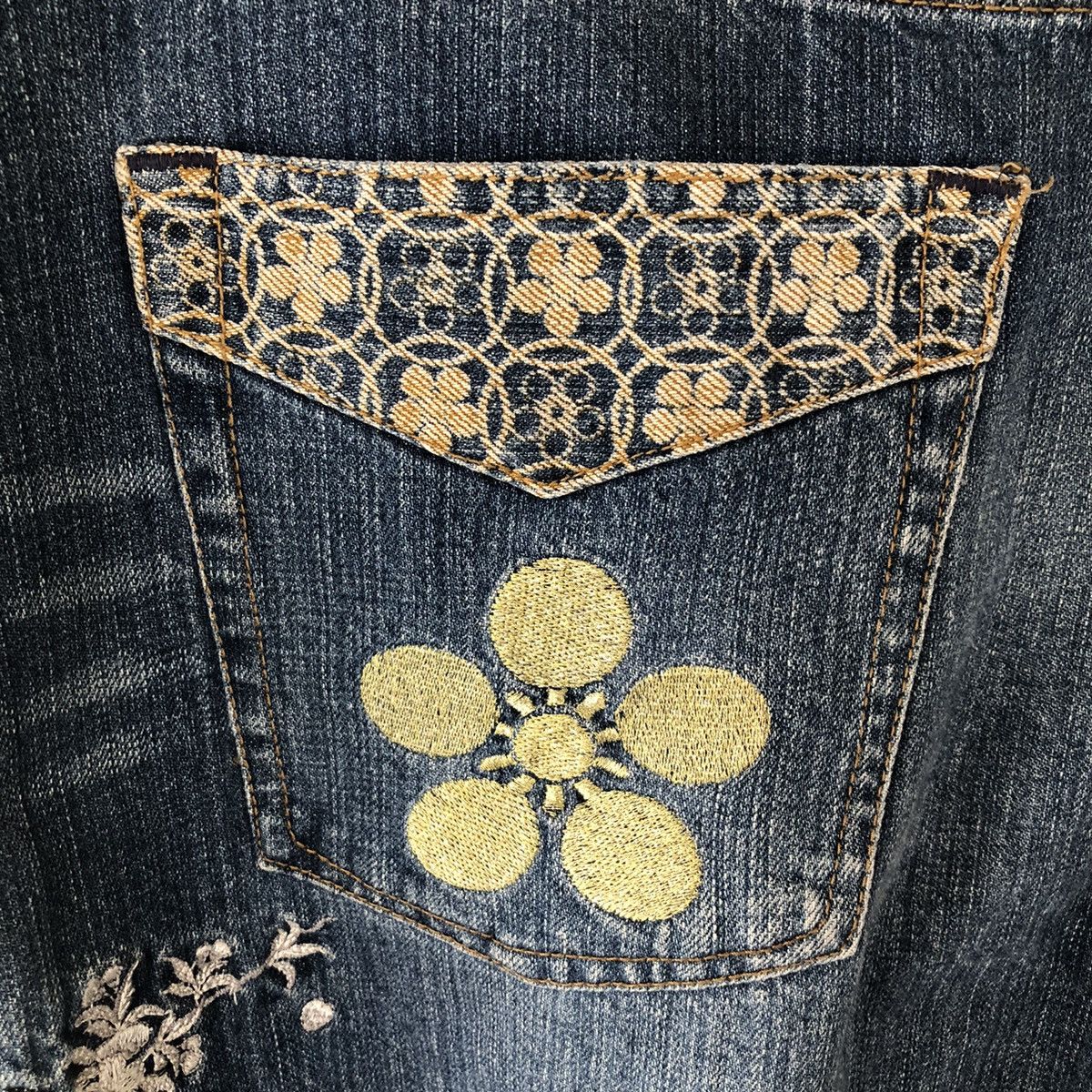 Edition Japan × Japanese Brand Kara Kuri Tamashi emrodery Japanese traditional denim Size US 38 / EU 54 - 16 Thumbnail