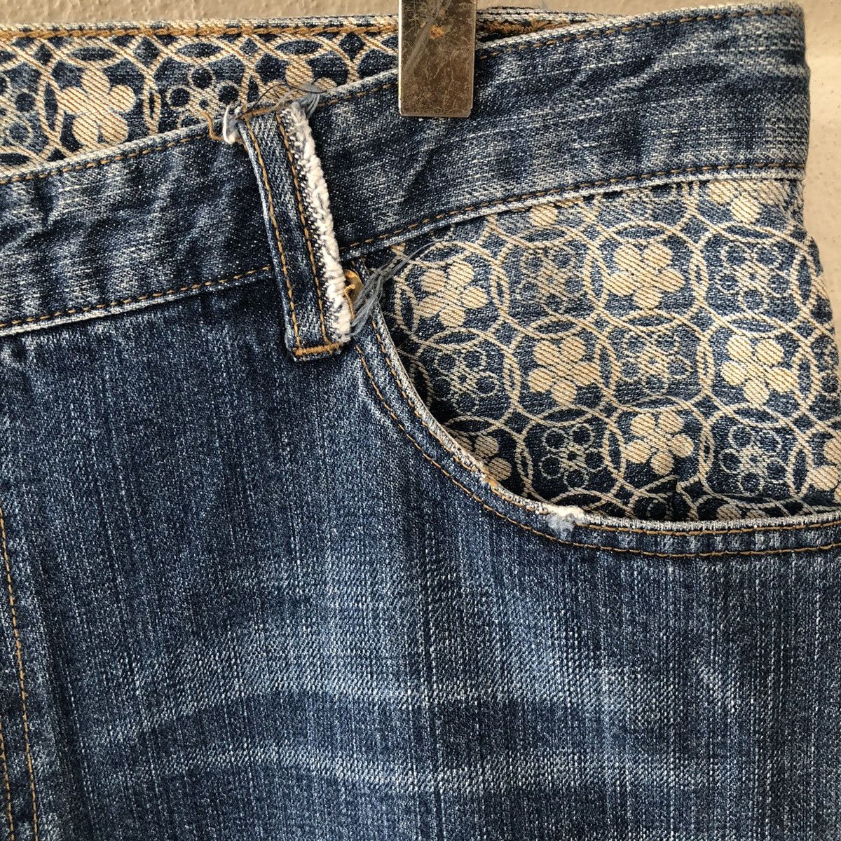 Edition Japan × Japanese Brand Kara Kuri Tamashi emrodery Japanese traditional denim Size US 38 / EU 54 - 6 Thumbnail