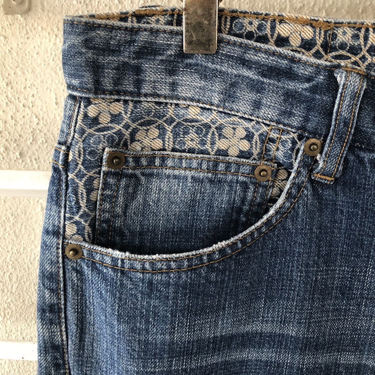 Edition Japan × Japanese Brand Kara Kuri Tamashi emrodery Japanese traditional denim Size US 38 / EU 54 - 7 Thumbnail