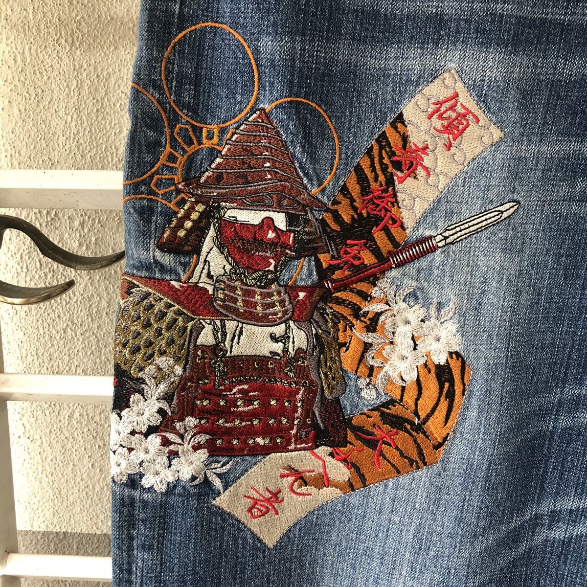Edition Japan × Japanese Brand Kara Kuri Tamashi emrodery Japanese traditional denim Size US 38 / EU 54 - 3 Thumbnail