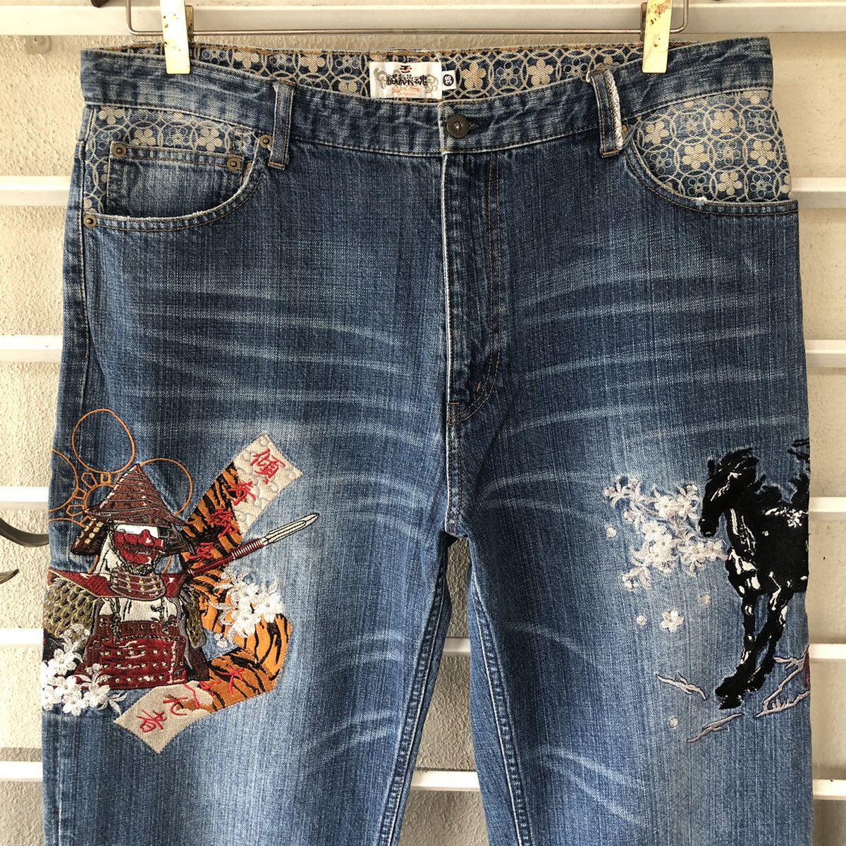 Edition Japan × Japanese Brand Kara Kuri Tamashi emrodery Japanese traditional denim Size US 38 / EU 54 - 2 Thumbnail