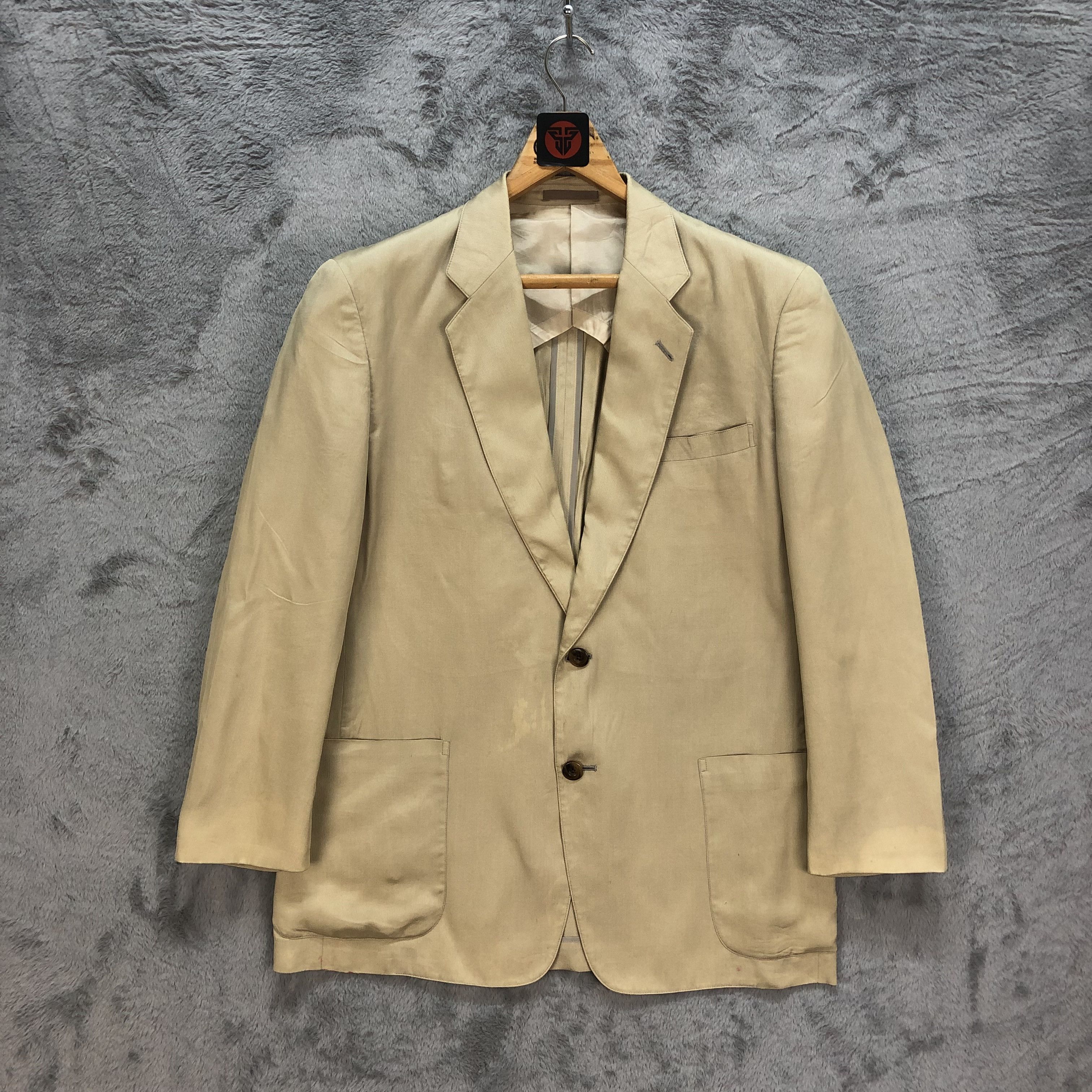 Burberry Vintage Burberry Beige Suit Jacket / Blazer #6185-52 Size US M / EU 48-50 / 2 - 1 Thumbnail