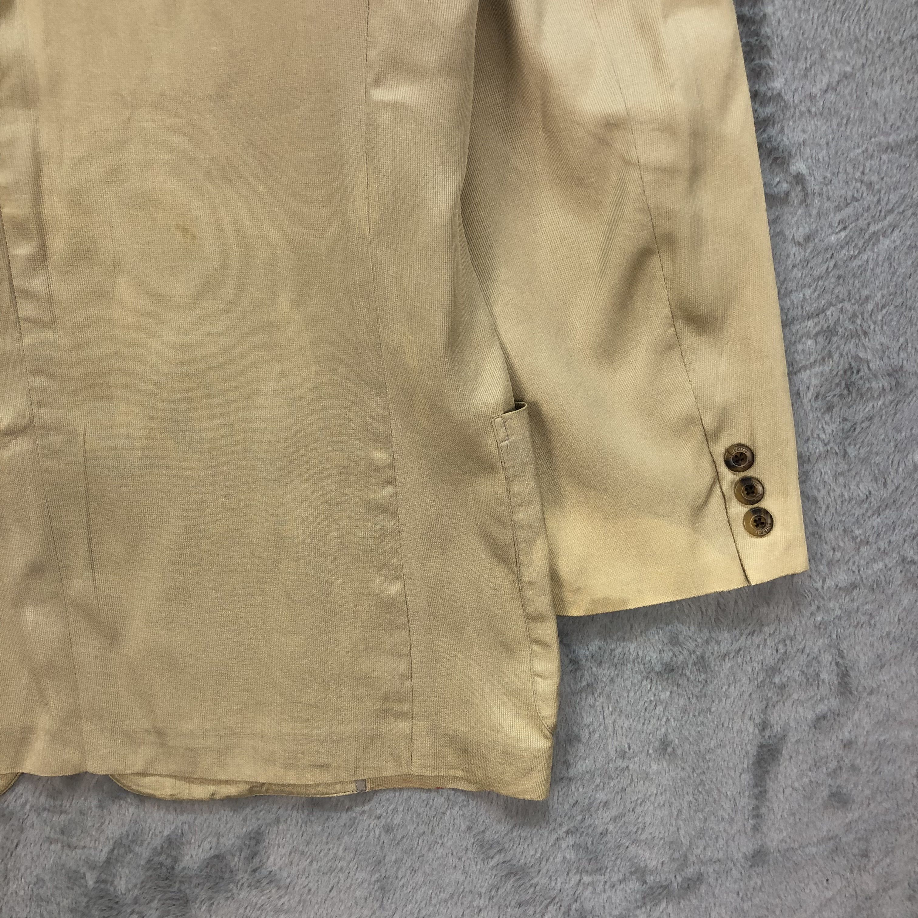 Burberry Vintage Burberry Beige Suit Jacket / Blazer #6185-52 Size US M / EU 48-50 / 2 - 15 Thumbnail