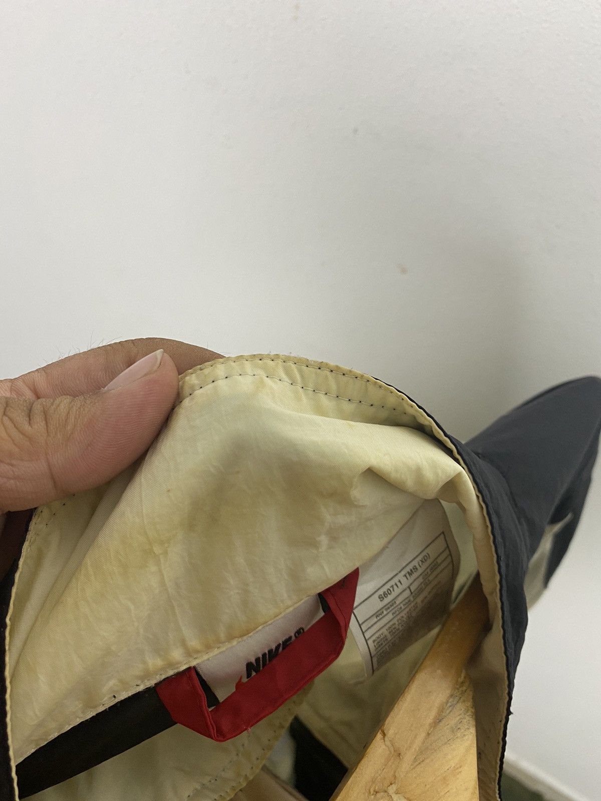 Nike × Vintage VINTAGE 90’ NIKE BIG SWOOSH TRAVIS KANYE STYLE Size US L / EU 52-54 / 3 - 11 Thumbnail
