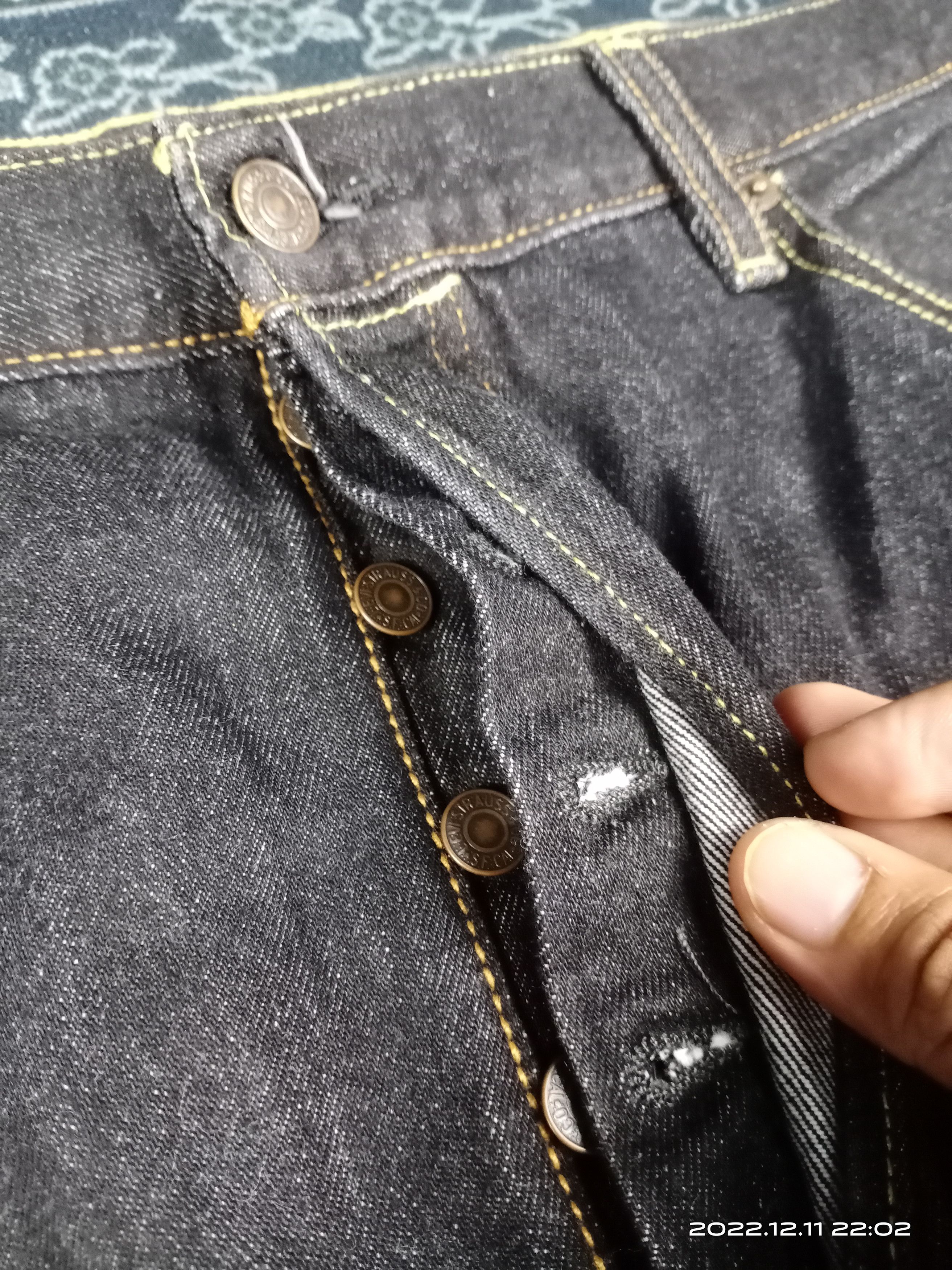 Levi's 💥RARE💥Levis 501 Dark Black Wash Bleach Denim Jeans Size US 40 / EU 56 - 2 Thumbnail