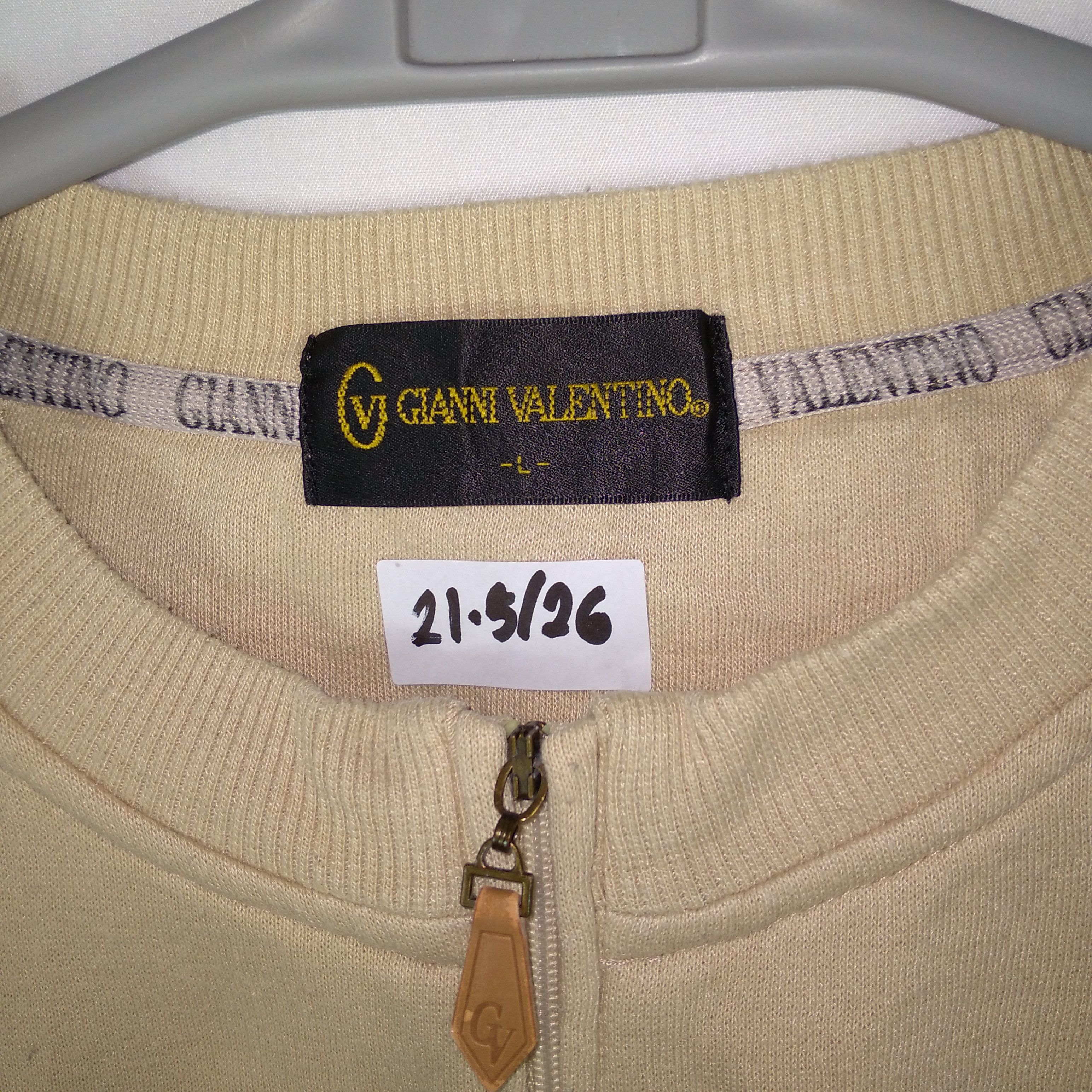 Designer × Vintage Vintage Gianni Valentino Spellout Sweatshirts Size US S / EU 44-46 / 1 - 9 Thumbnail