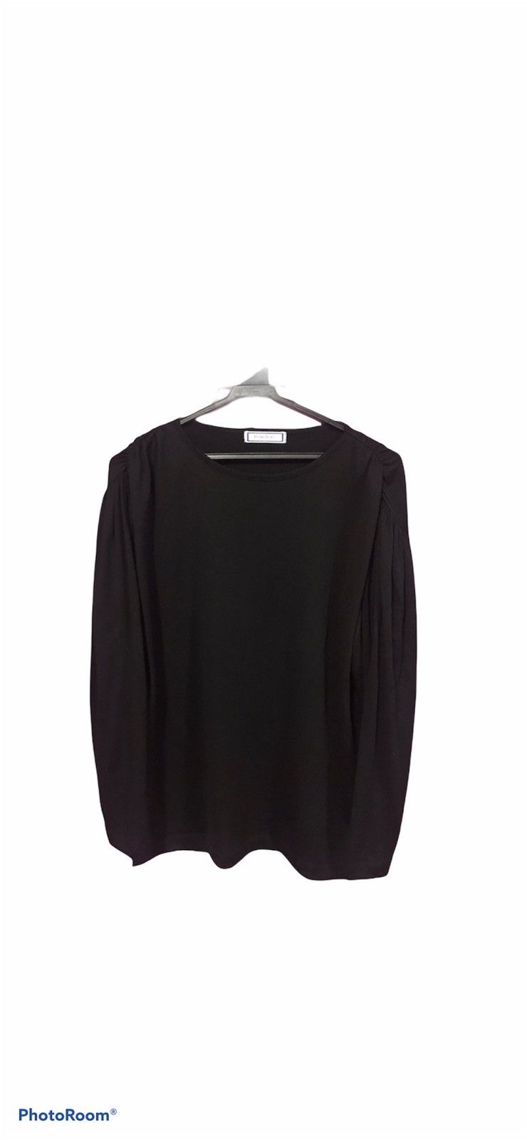 Yves Saint Laurent YVES SAINT LAUREN BLACK SIZE M LONG SLEEVE WOMEN Size ONE SIZE - 1 Thumbnail
