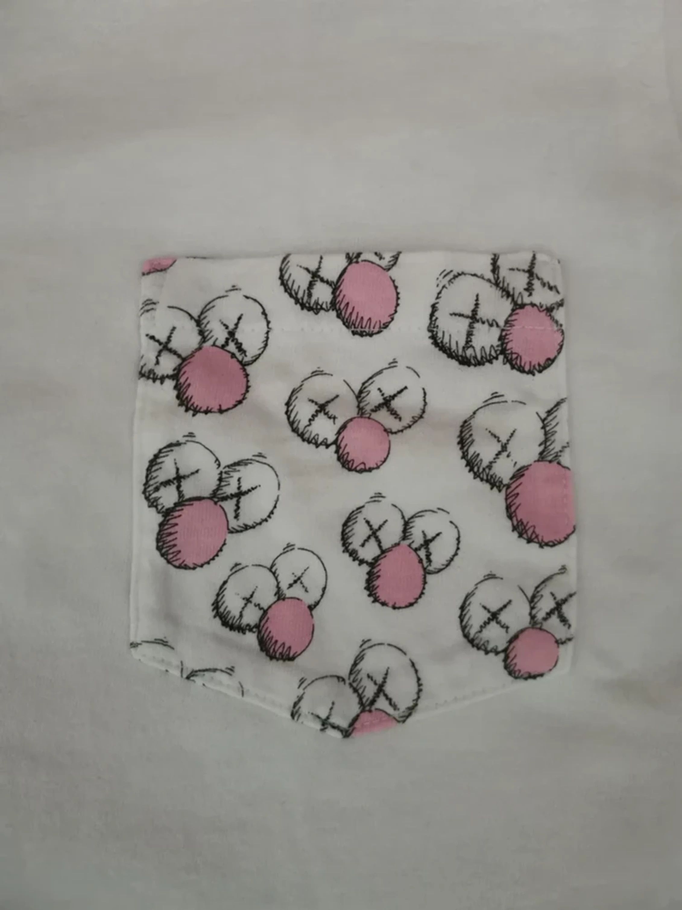 Designer Kaws Japan Brand Single Pocket OriginalFake Designer Size US M / EU 48-50 / 2 - 1 Thumbnail