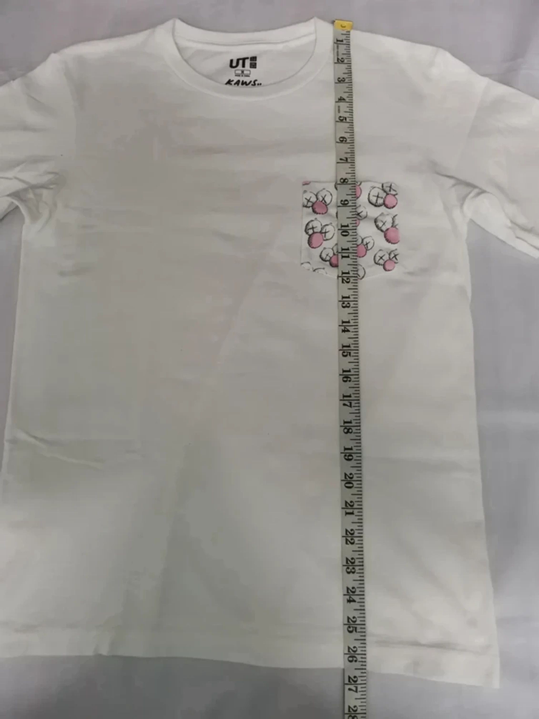 Designer Kaws Japan Brand Single Pocket OriginalFake Designer Size US M / EU 48-50 / 2 - 6 Thumbnail