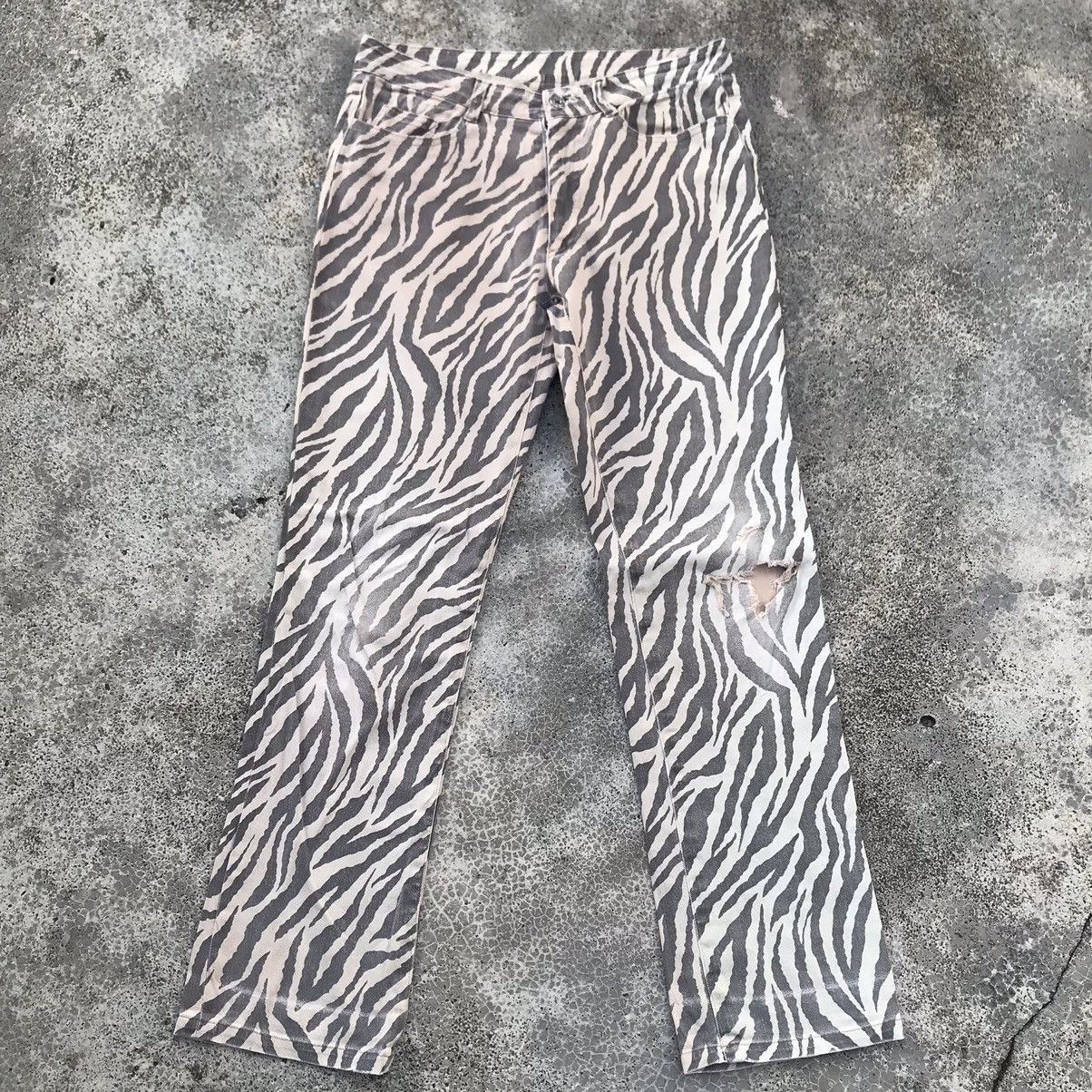 Japanese Brand Vintage Distressed Zebra Striped Print Faded Jeans Pants Size US 31 - 1 Thumbnail