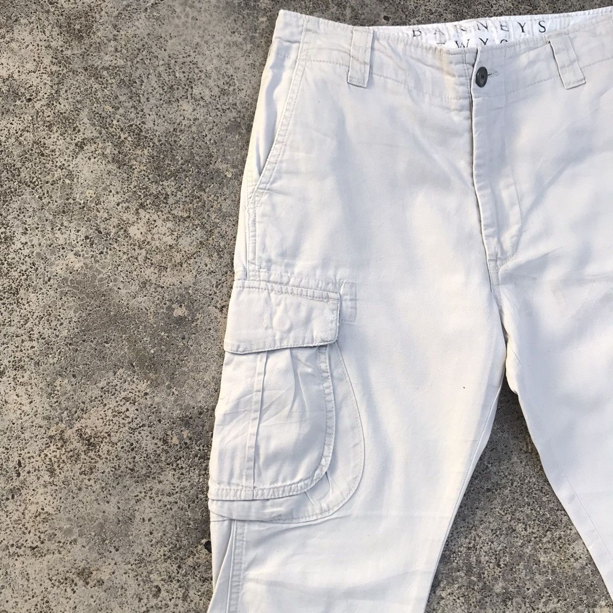 Barneys New York Vintage Barneys New York 30x31 Multi-pocket Cargo Pants Size US 30 / EU 46 - 4 Thumbnail