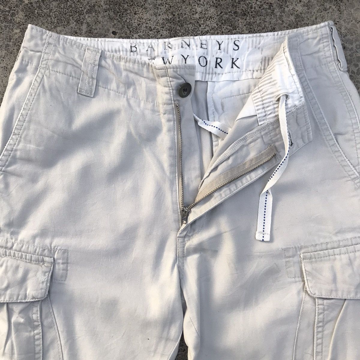 Barneys New York Vintage Barneys New York 30x31 Multi-pocket Cargo Pants Size US 30 / EU 46 - 8 Thumbnail
