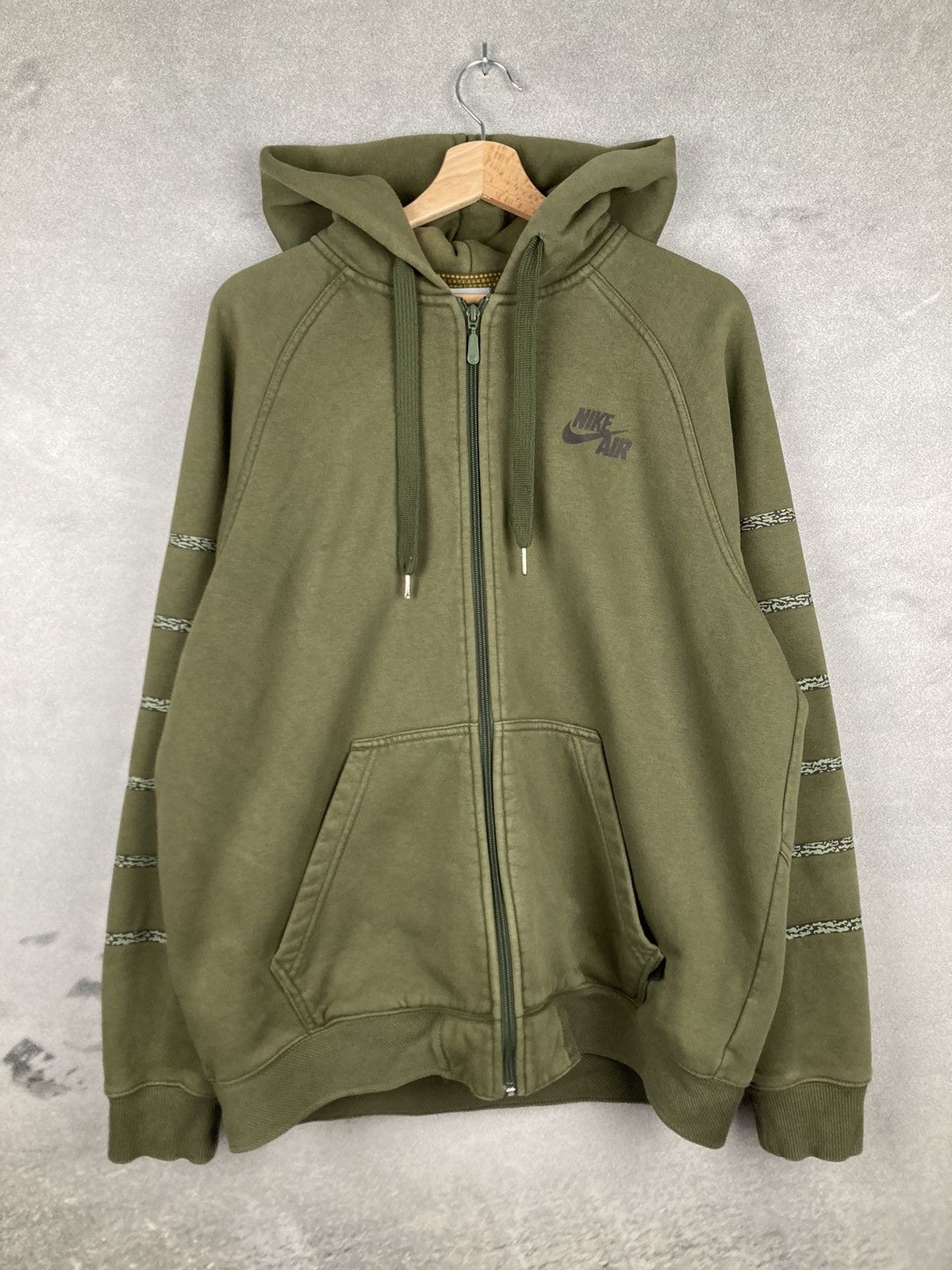 Nike Nike Air Vintage 00s Zip Hoodie Logo Swoosh Khaki Size US L / EU 52-54 / 3 - 1 Thumbnail