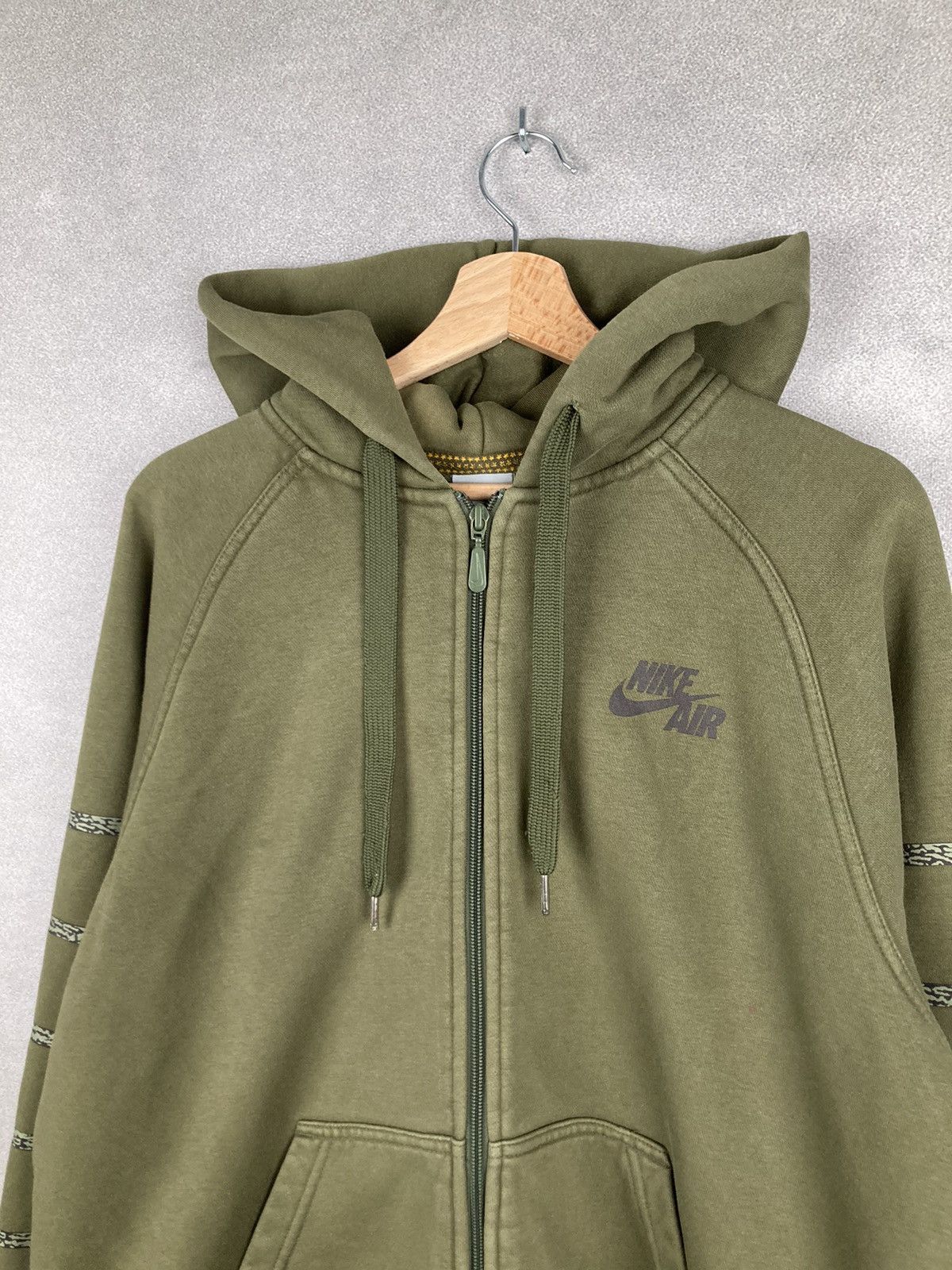 Nike Nike Air Vintage 00s Zip Hoodie Logo Swoosh Khaki Size US L / EU 52-54 / 3 - 3 Thumbnail