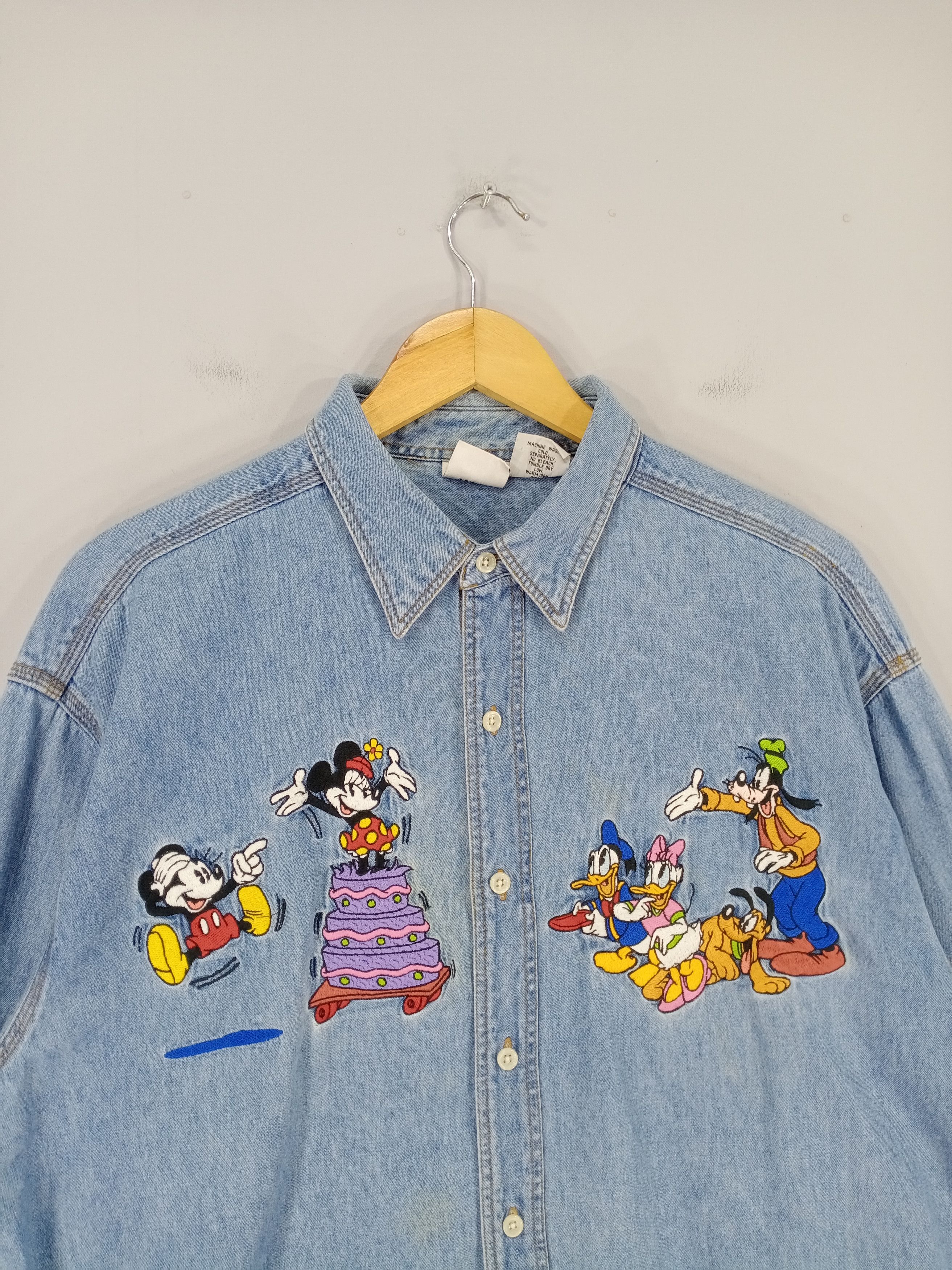 Disney 💥RARE💥Vintage 90s Disney Embroidery Button Ups Denim Shirt Size US L / EU 52-54 / 3 - 9 Thumbnail