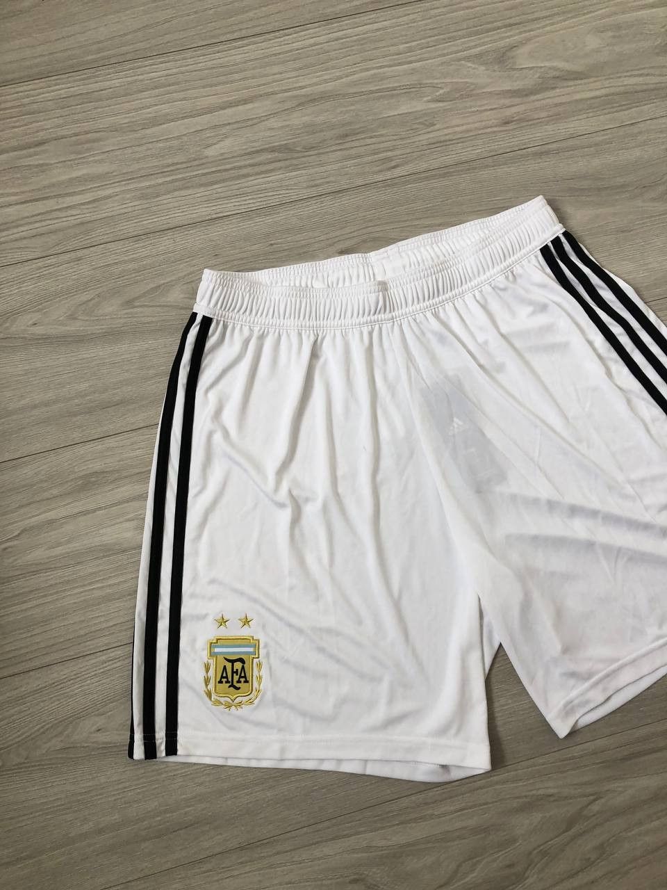 Adidas × Vintage ARGENTINA FOOTBALL SOCCER SHORTS ADIDAS Size US 36 / EU 52 - 2 Thumbnail