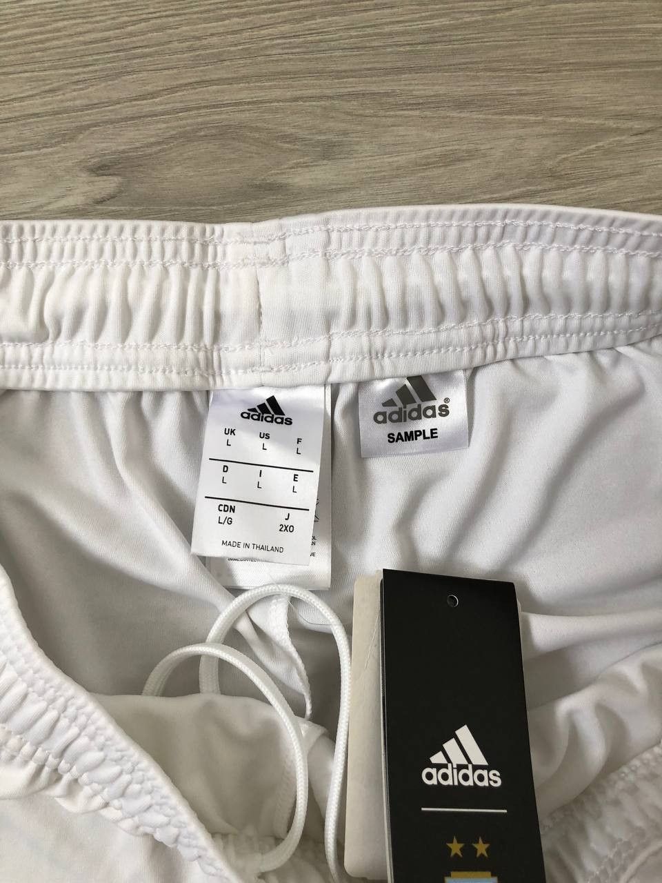 Adidas × Vintage ARGENTINA FOOTBALL SOCCER SHORTS ADIDAS Size US 36 / EU 52 - 5 Thumbnail