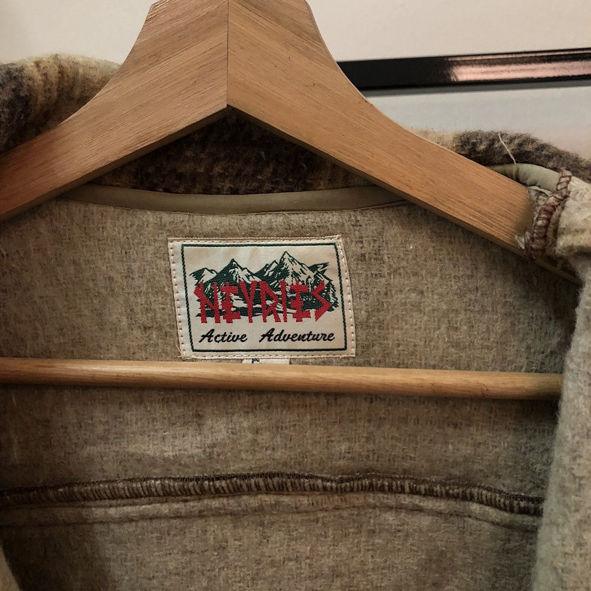 Flannel VINTAGE WOOL FLANNEL JACKET TARTAN DESIGN NEYRIES ACTIVE Size US M / EU 48-50 / 2 - 10 Thumbnail