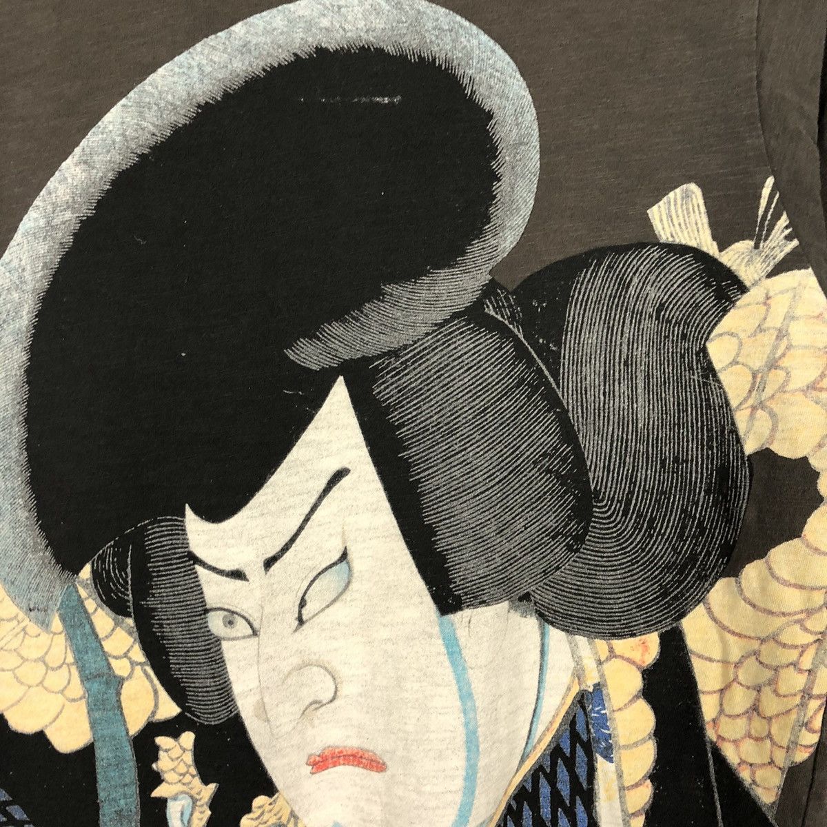 Japanese Brand × Uniqlo Rare Uniqlo Art Graphic Of Kabuki Samurai Warriors Tee Size US L / EU 52-54 / 3 - 4 Thumbnail