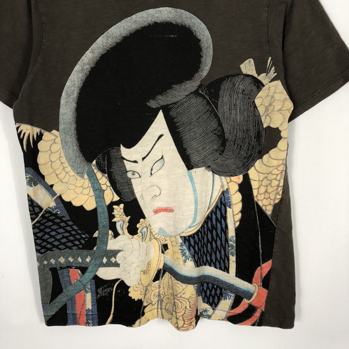 Japanese Brand × Uniqlo Rare Uniqlo Art Graphic Of Kabuki Samurai Warriors Tee Size US L / EU 52-54 / 3 - 3 Thumbnail