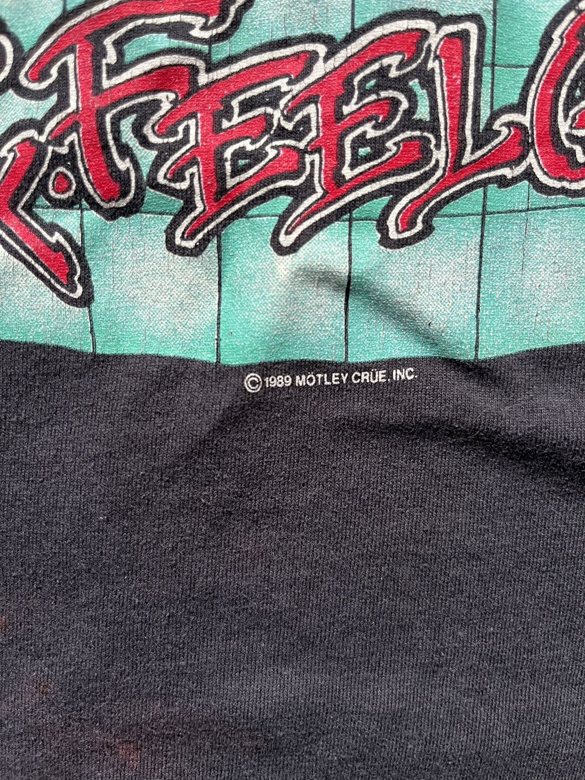 Vintage Vintage 1989 Motley Crue Dr Feelgood Shirt Size US M / EU 48-50 / 2 - 7 Thumbnail